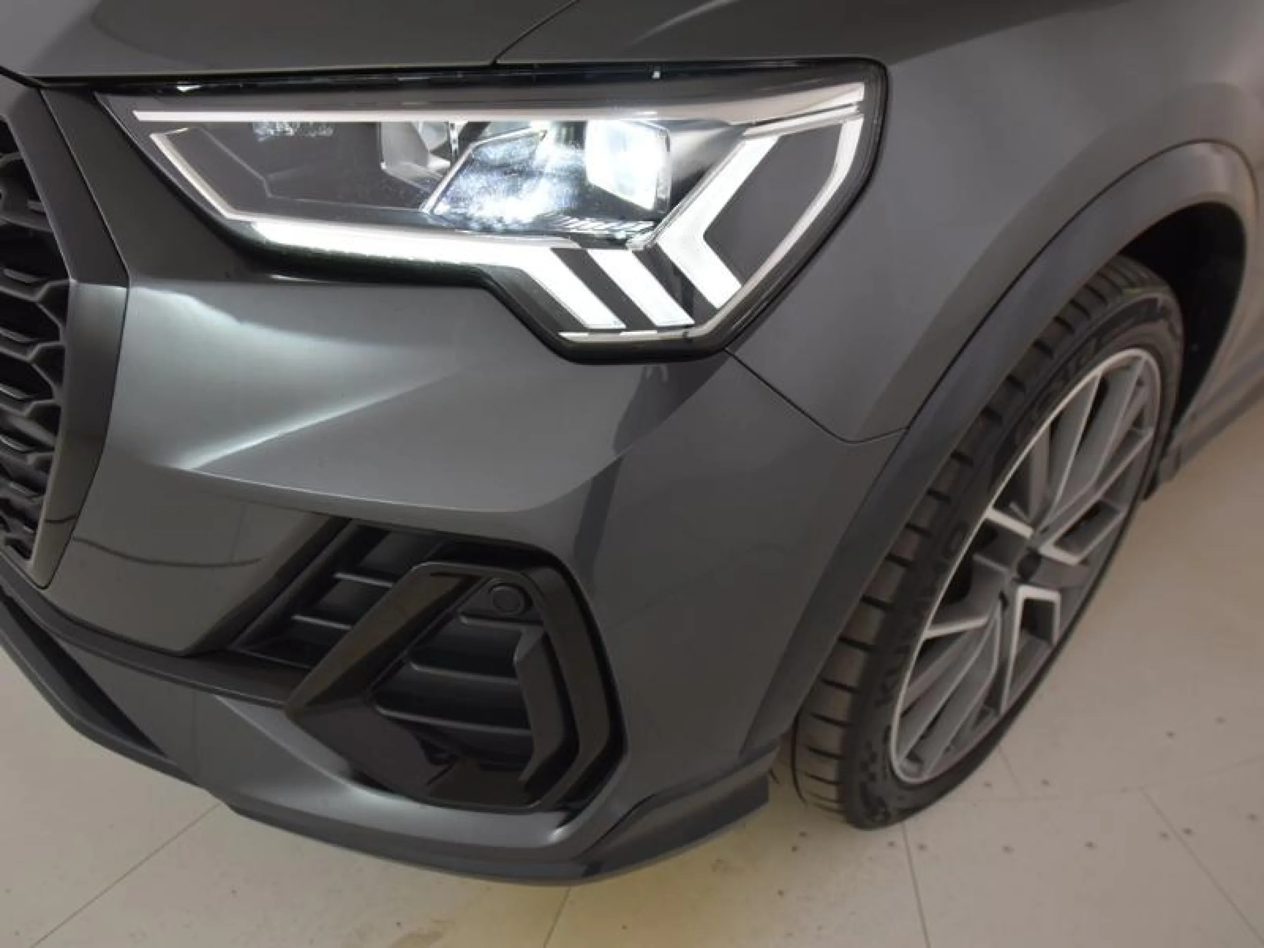 AUDI Q3 SPORTBACK BLACK LINE 35 TDI 110KW (150CV) S TRONIC - Foto 21