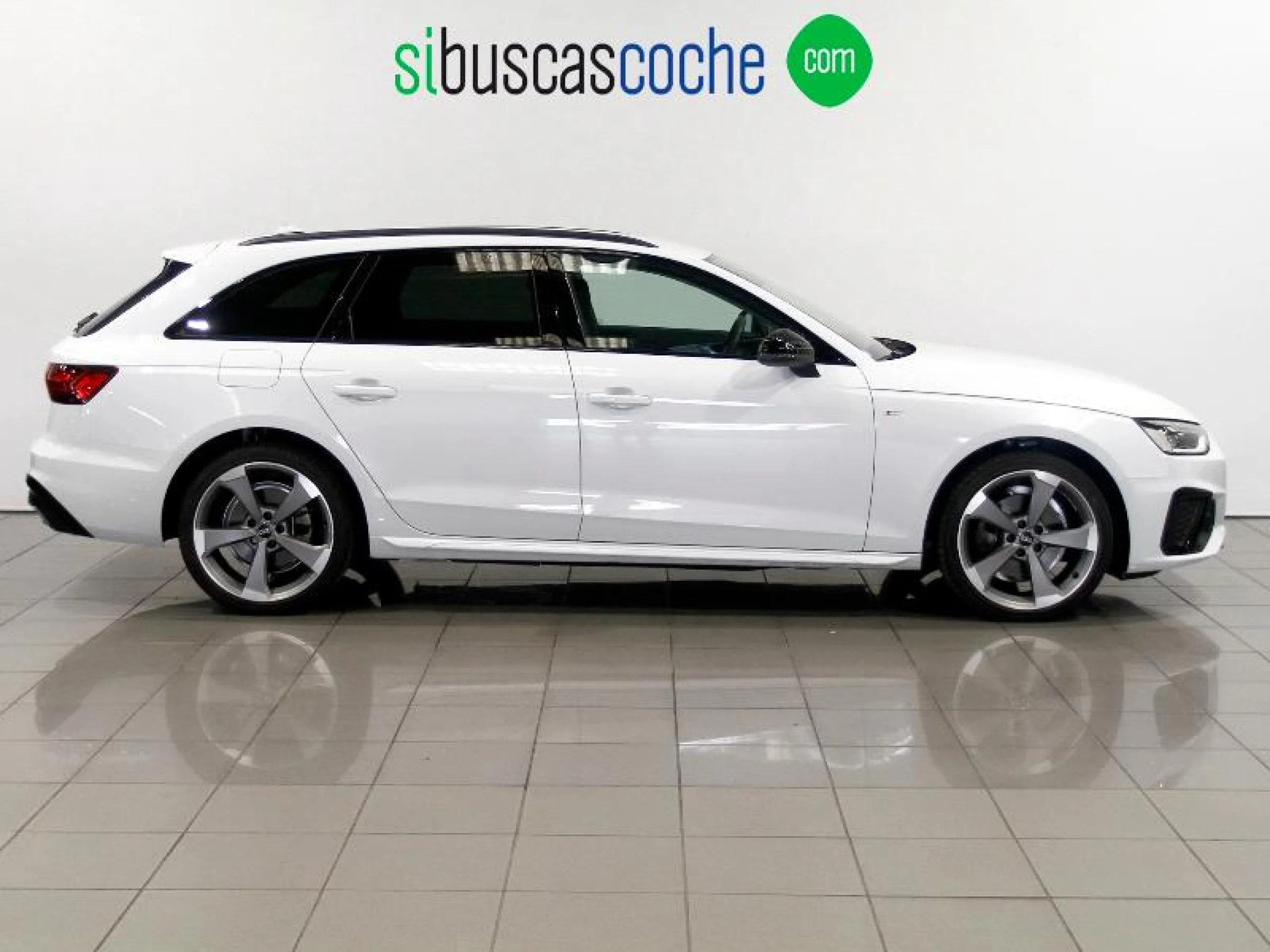 AUDI A4 AVANT BLACK LINE 35 TDI 120KW S TRONIC - Foto 3
