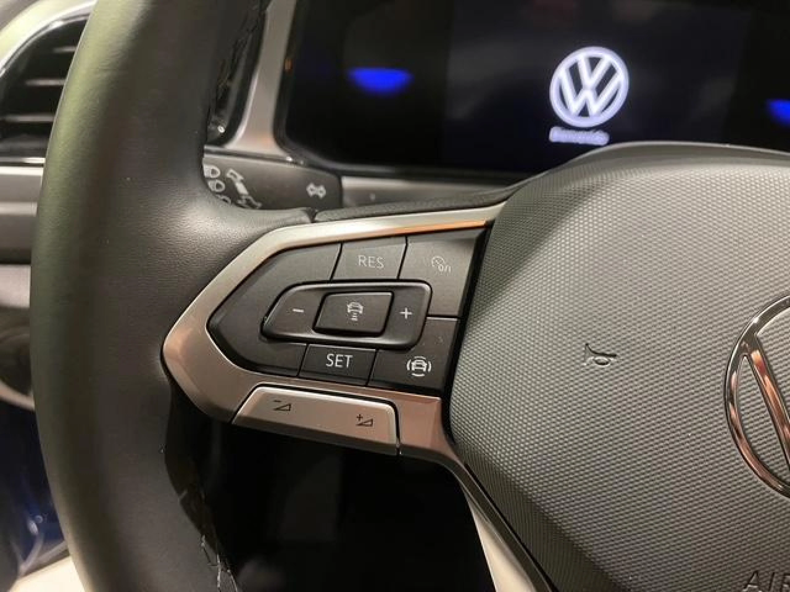 VOLKSWAGEN T ROC DARK 1.0 TSI 81KW (110CV) - Foto 9