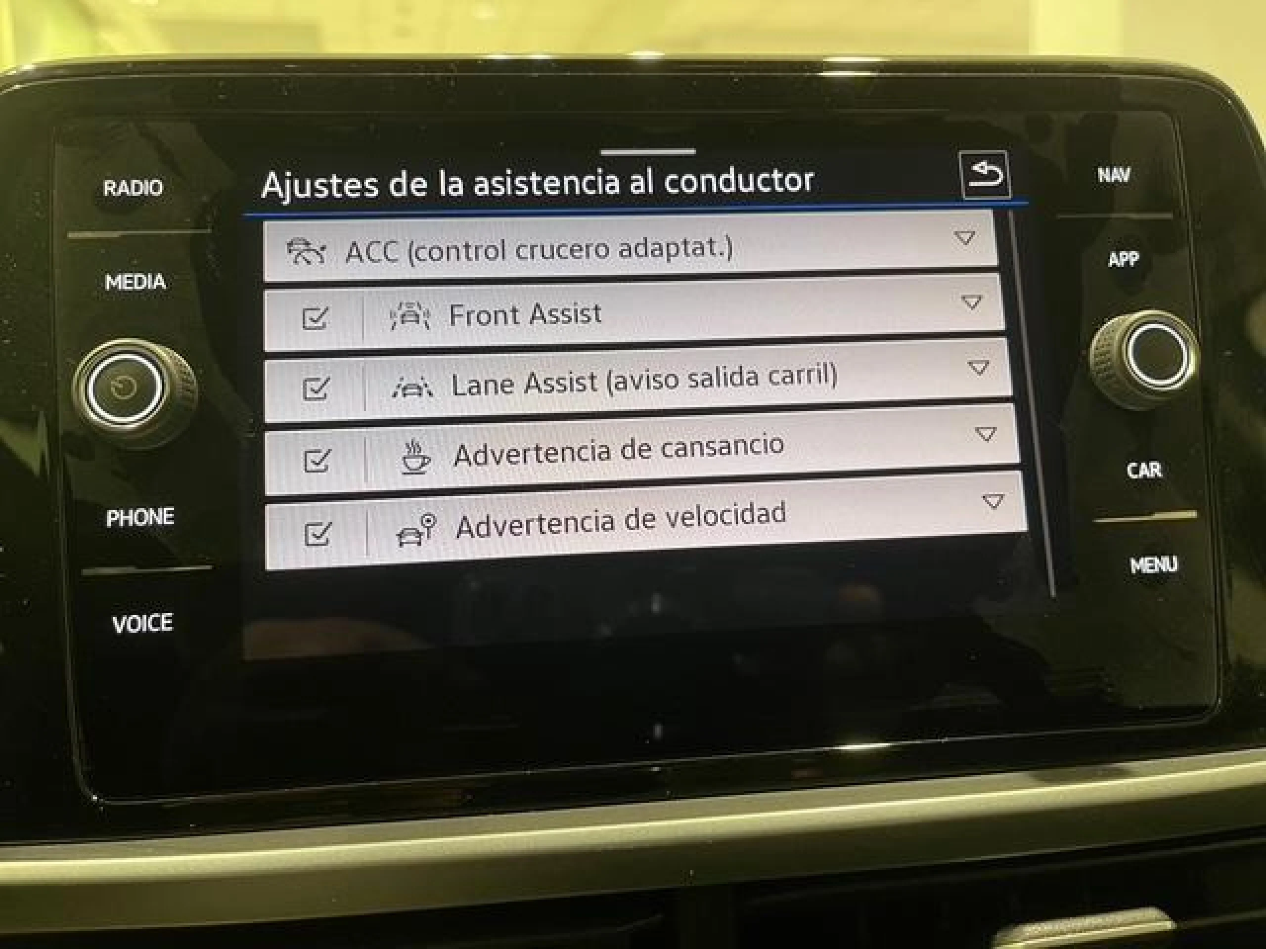 VOLKSWAGEN T ROC DARK 1.0 TSI 81KW (110CV) - Foto 16