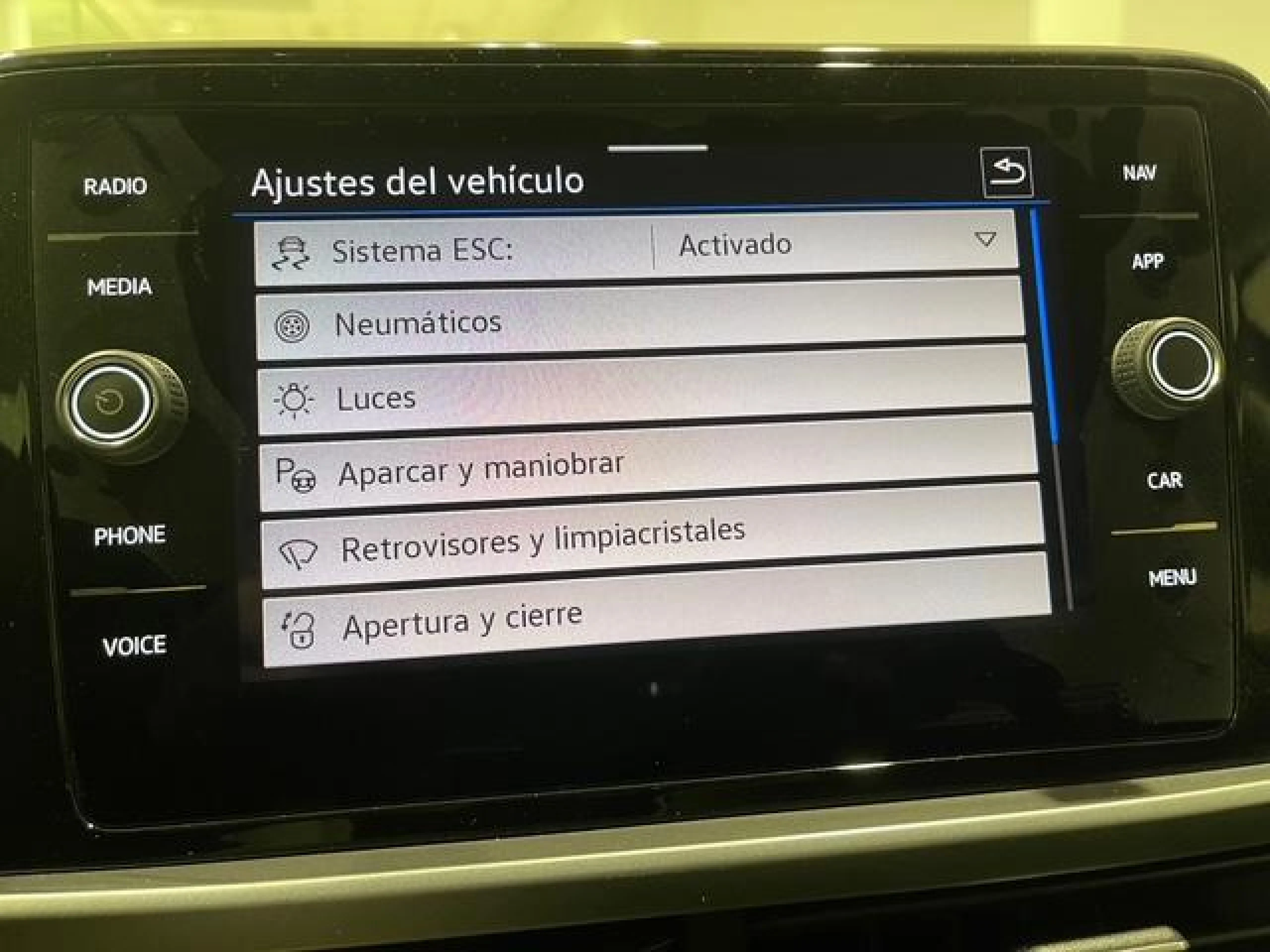 VOLKSWAGEN T ROC DARK 1.0 TSI 81KW (110CV) - Foto 17