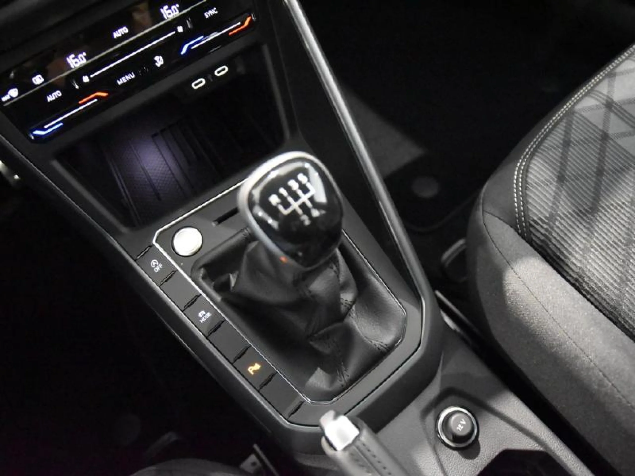 VOLKSWAGEN POLO POLO R LINE  1.0 TSI 70 KW (95 CV)  5 VEL. - Foto 10