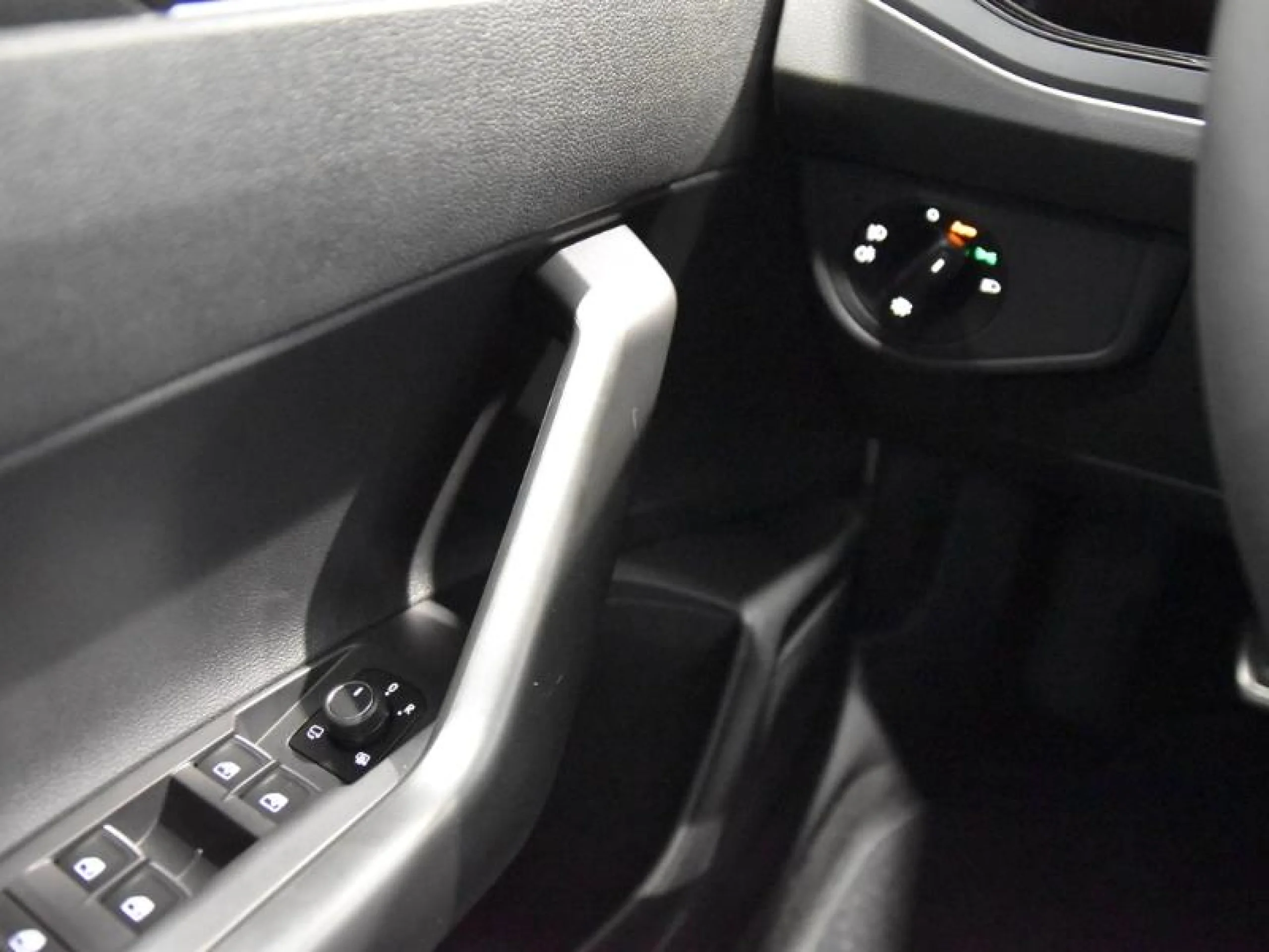 VOLKSWAGEN POLO POLO R LINE  1.0 TSI 70 KW (95 CV)  5 VEL. - Foto 16