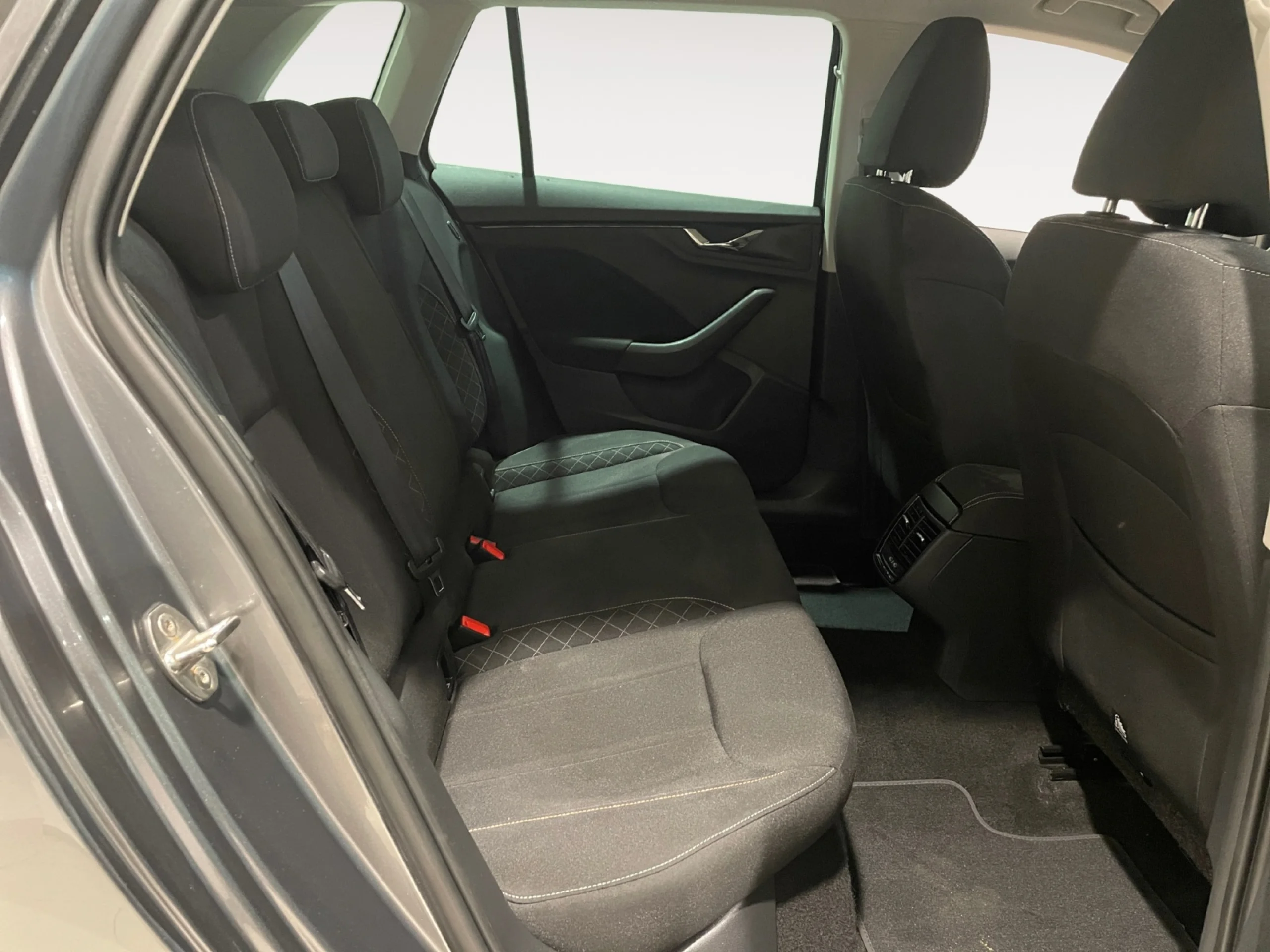 SKODA KAMIQ SKODA KAMIQ 1.0 TSI 110CV AMBITION - Foto 6