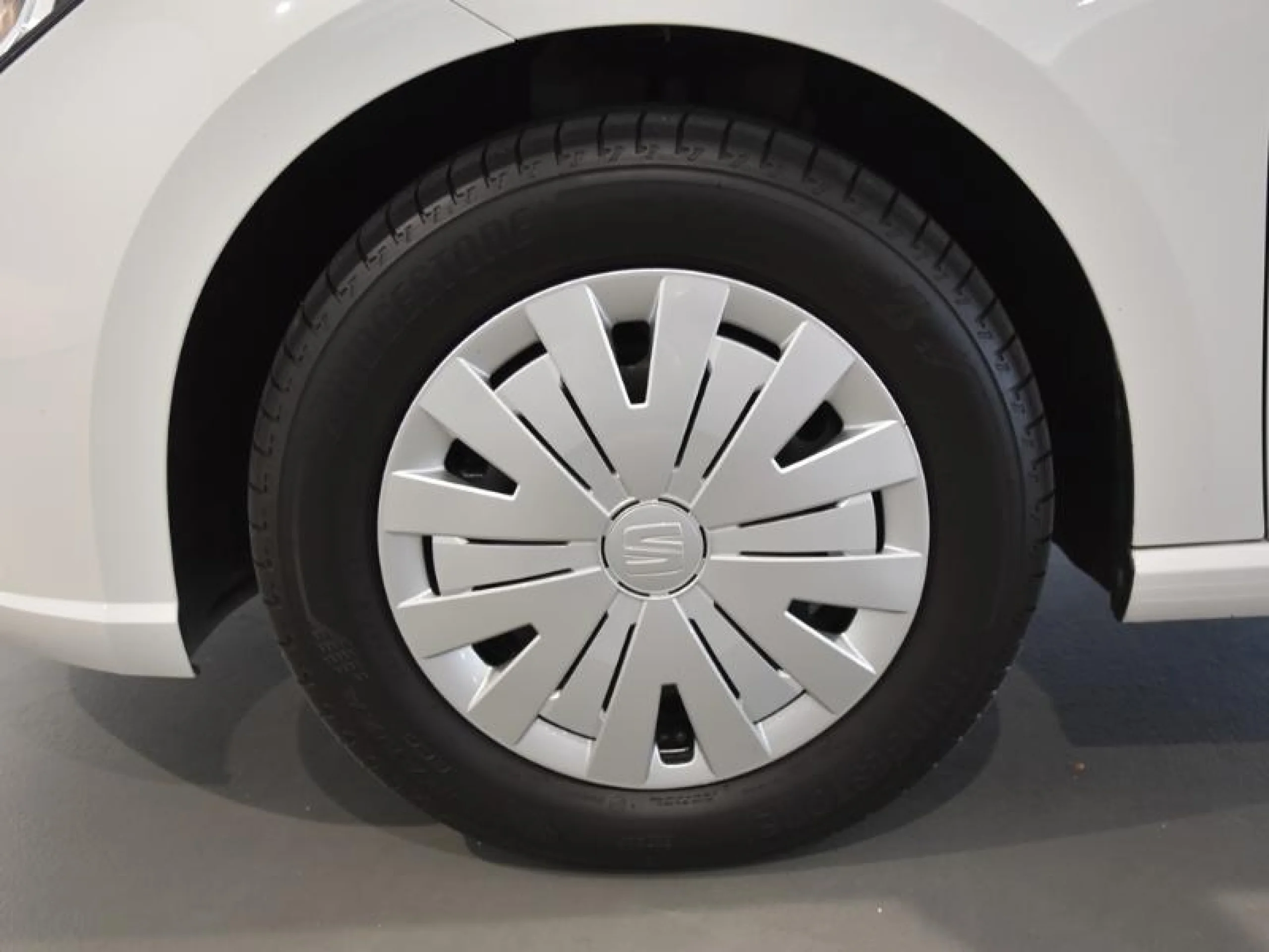 SEAT IBIZA 1.6 TDI 70KW (95CV) REFERENCE PLUS - Foto 8