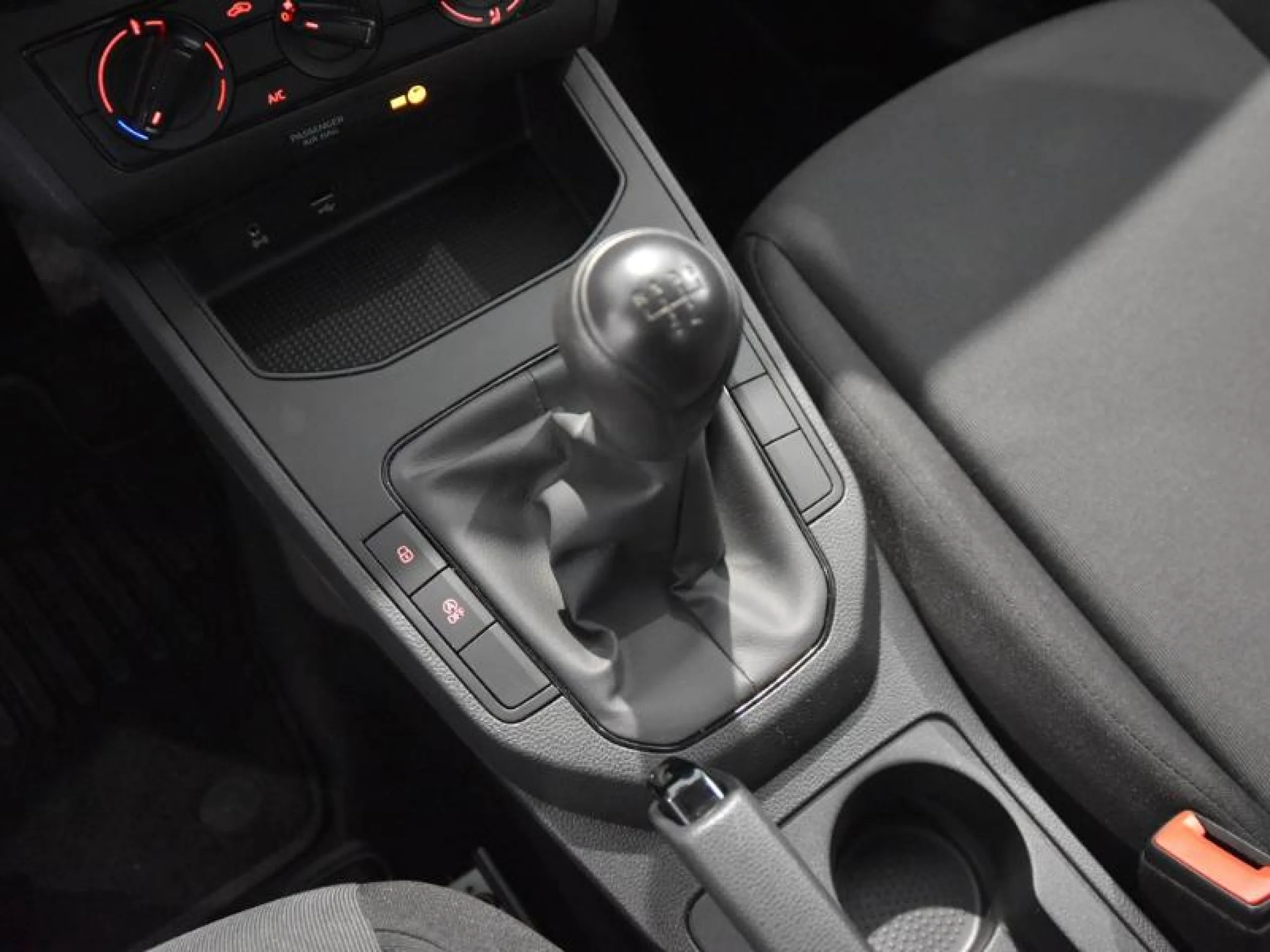 SEAT IBIZA 1.6 TDI 70KW (95CV) REFERENCE PLUS - Foto 10