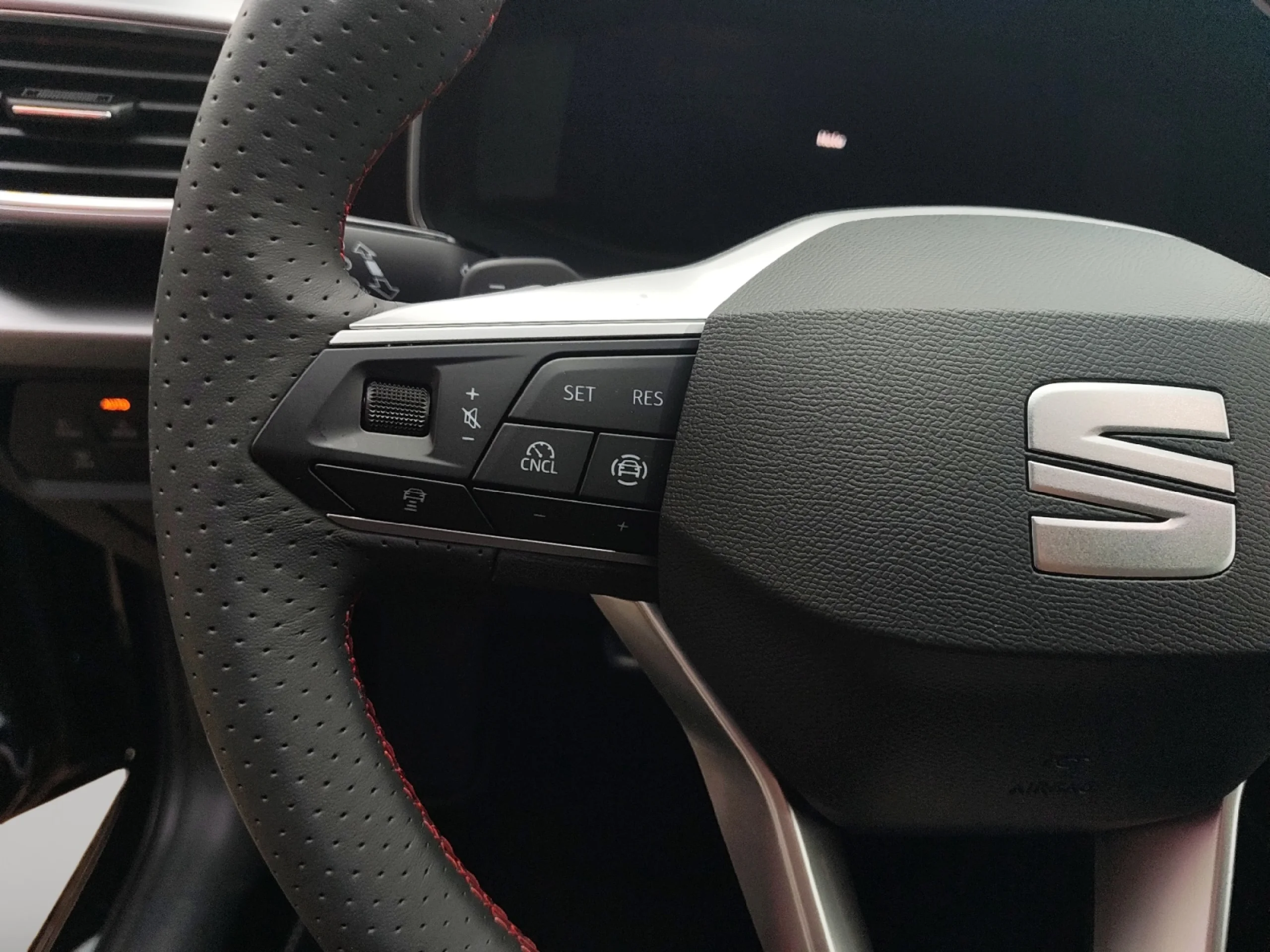 SEAT LEON 1.5 ETSI 110KW DSG S&S FR SPEC EDITION - Foto 9