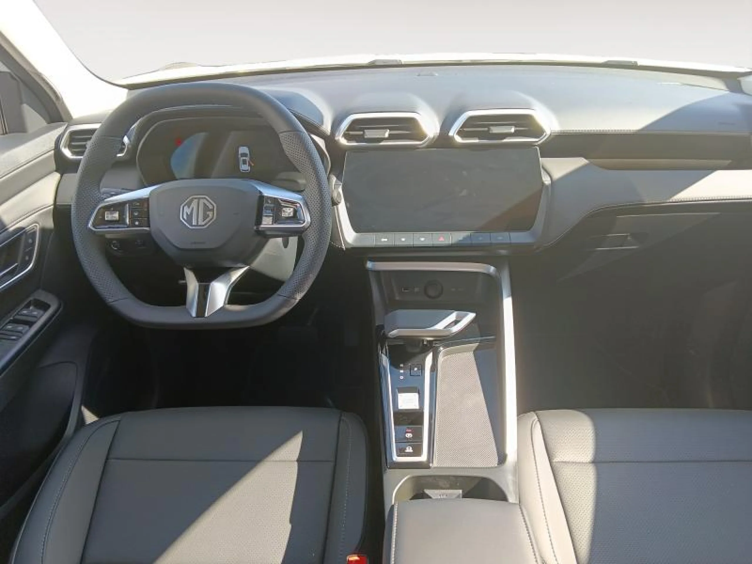 MG Zs 1.5 LUXURY - Foto 4