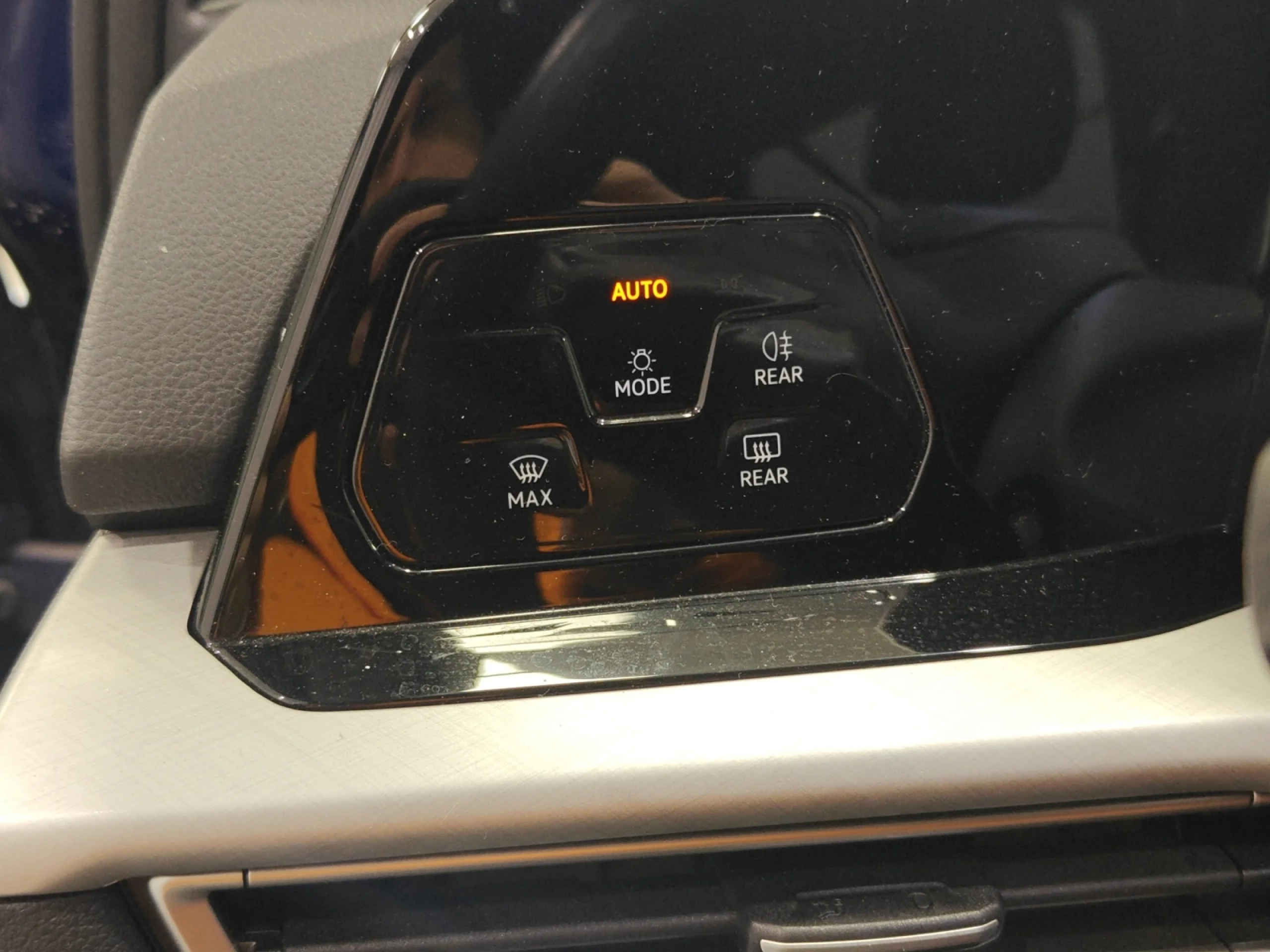 VOLKSWAGEN GOLF LIFE 2.0 TDI 85KW (115CV) - Foto 12