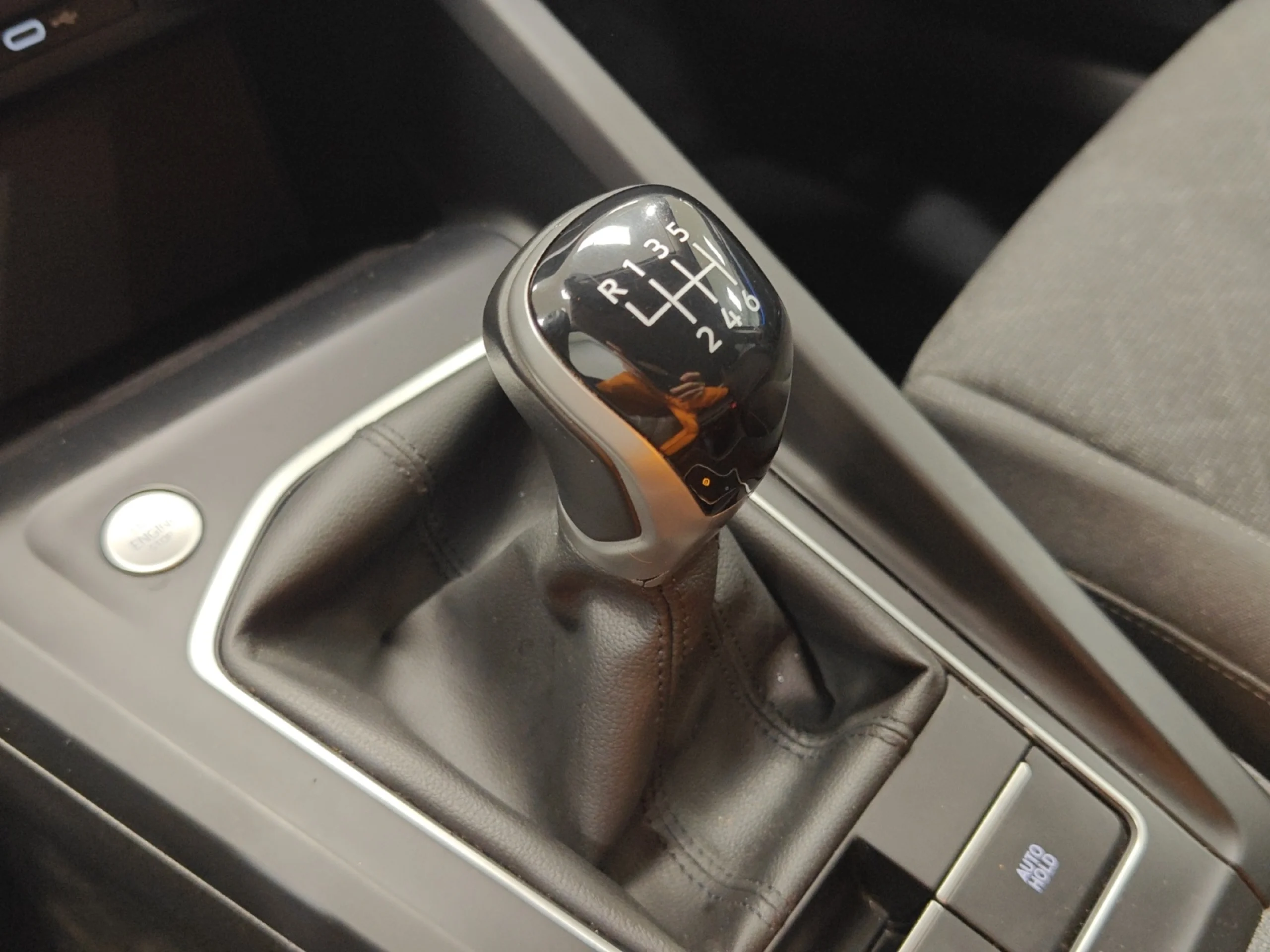 VOLKSWAGEN GOLF LIFE 2.0 TDI 85KW (115CV) - Foto 17