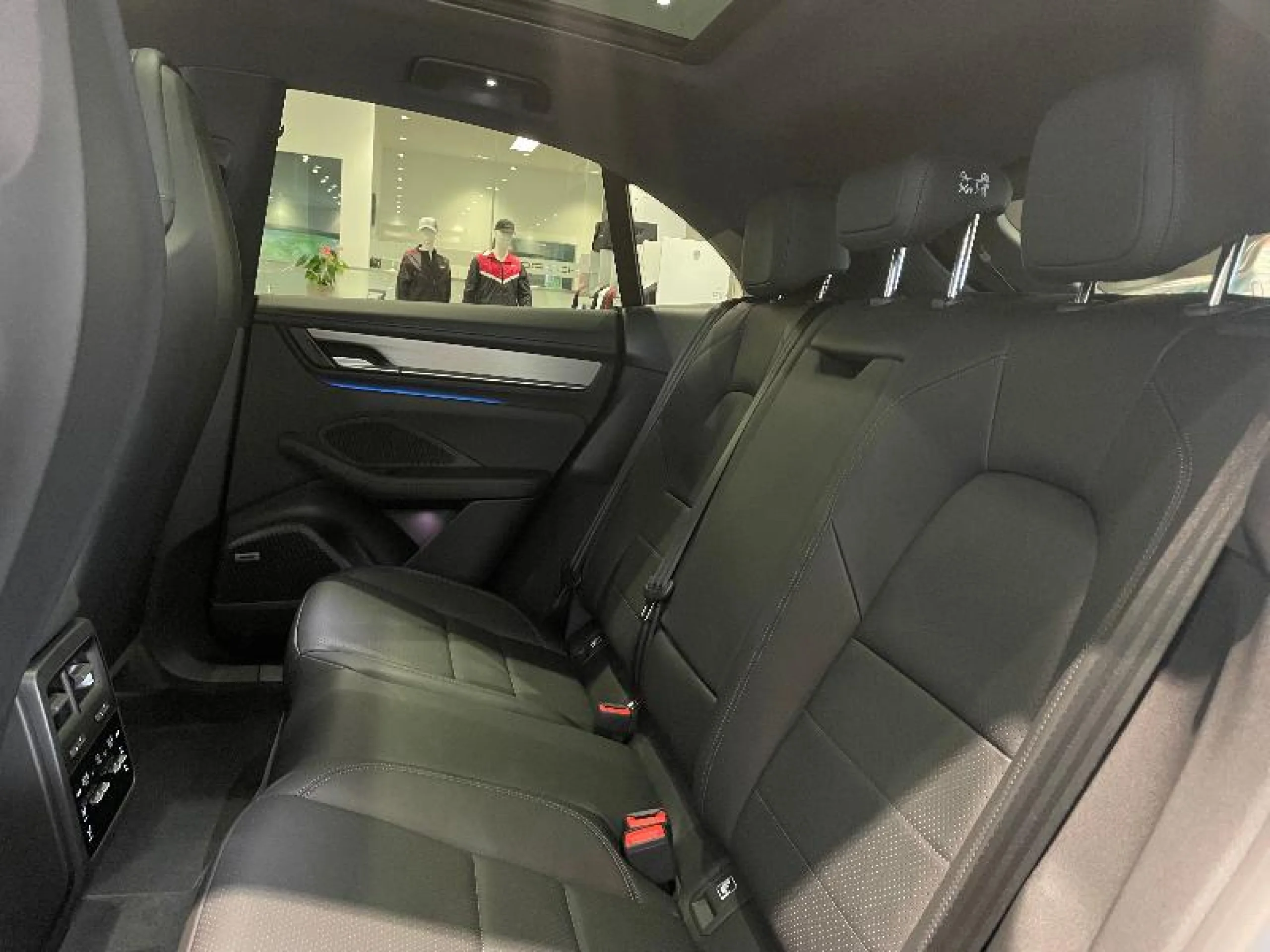 PORSCHE MACAN 4 - Foto 13