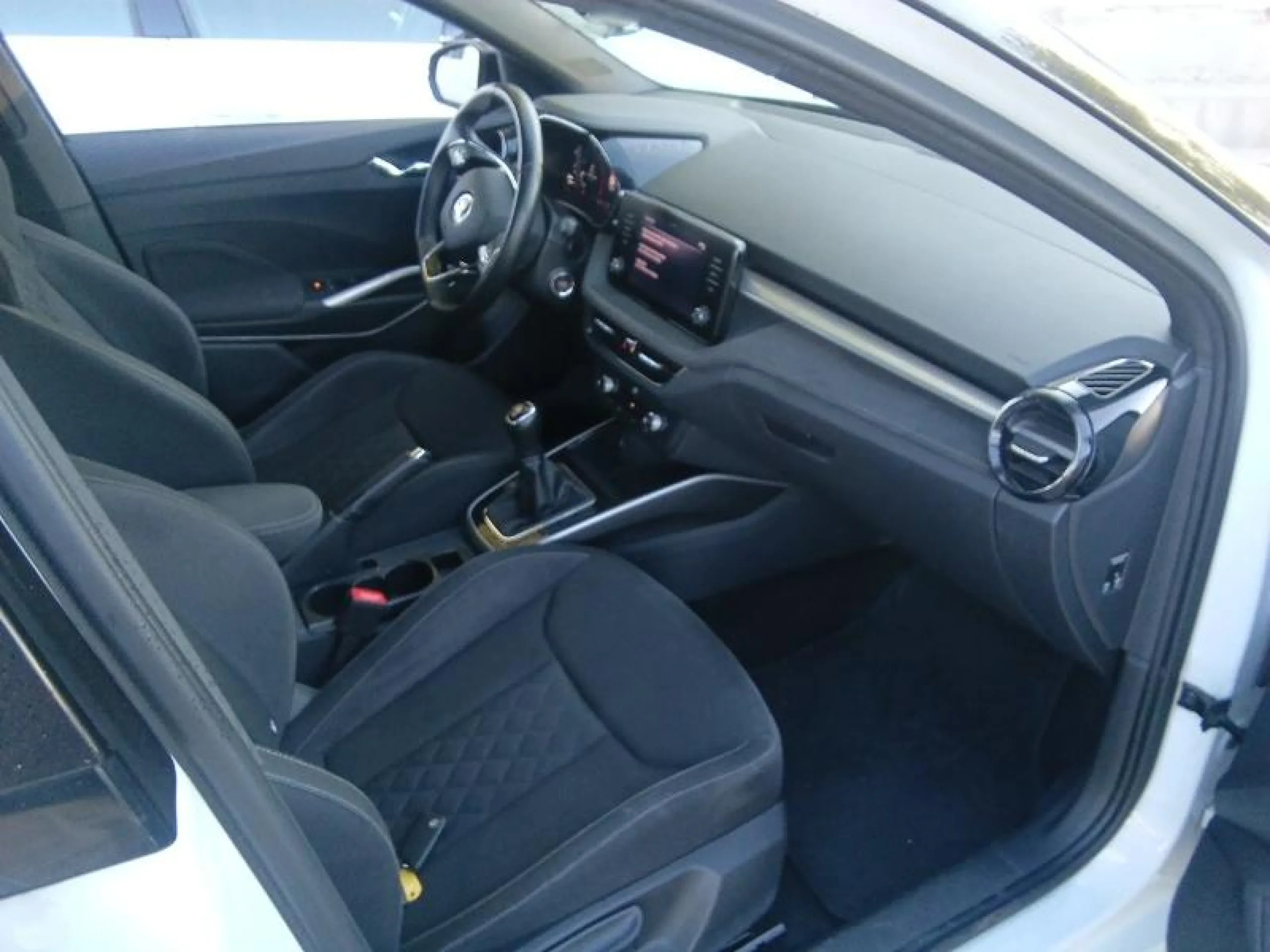 SKODA FABIA 1.0 TSI 70KW (95CV) STYLE - Foto 4
