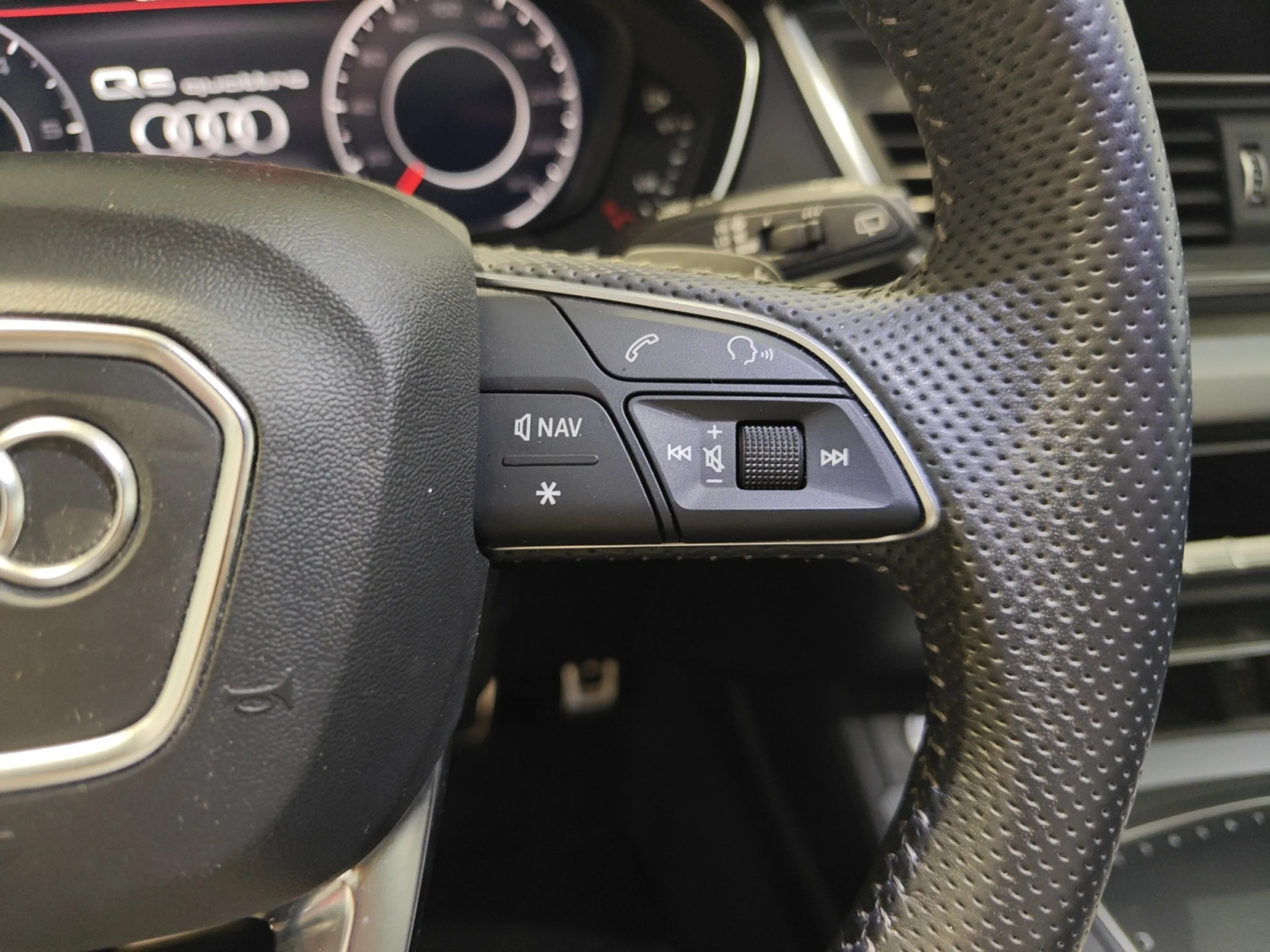 AUDI Q5 BLACK LINE 40 TDI 140KW QUATTRO S TRONIC - Foto 13