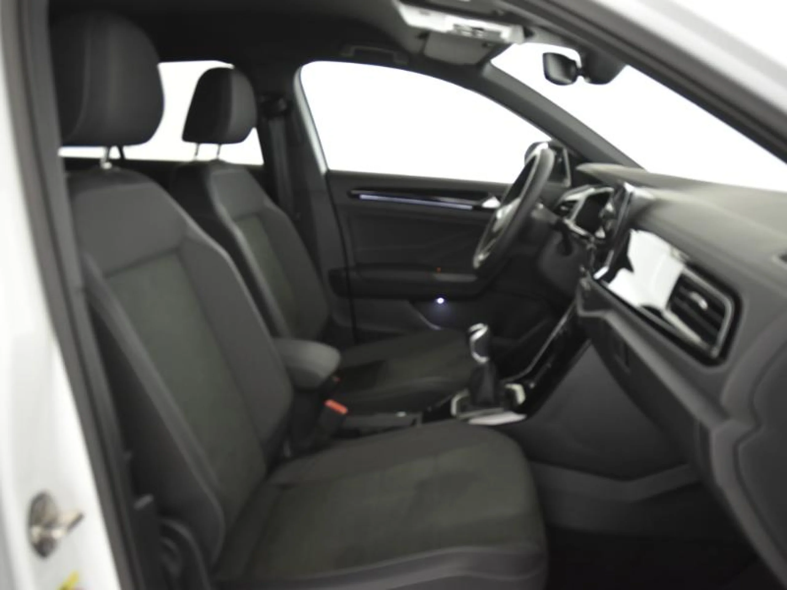 VOLKSWAGEN T ROC T ROC DARK LINE 1.0 TSI 85 KW (115 CV)  6 VEL. - Foto 5