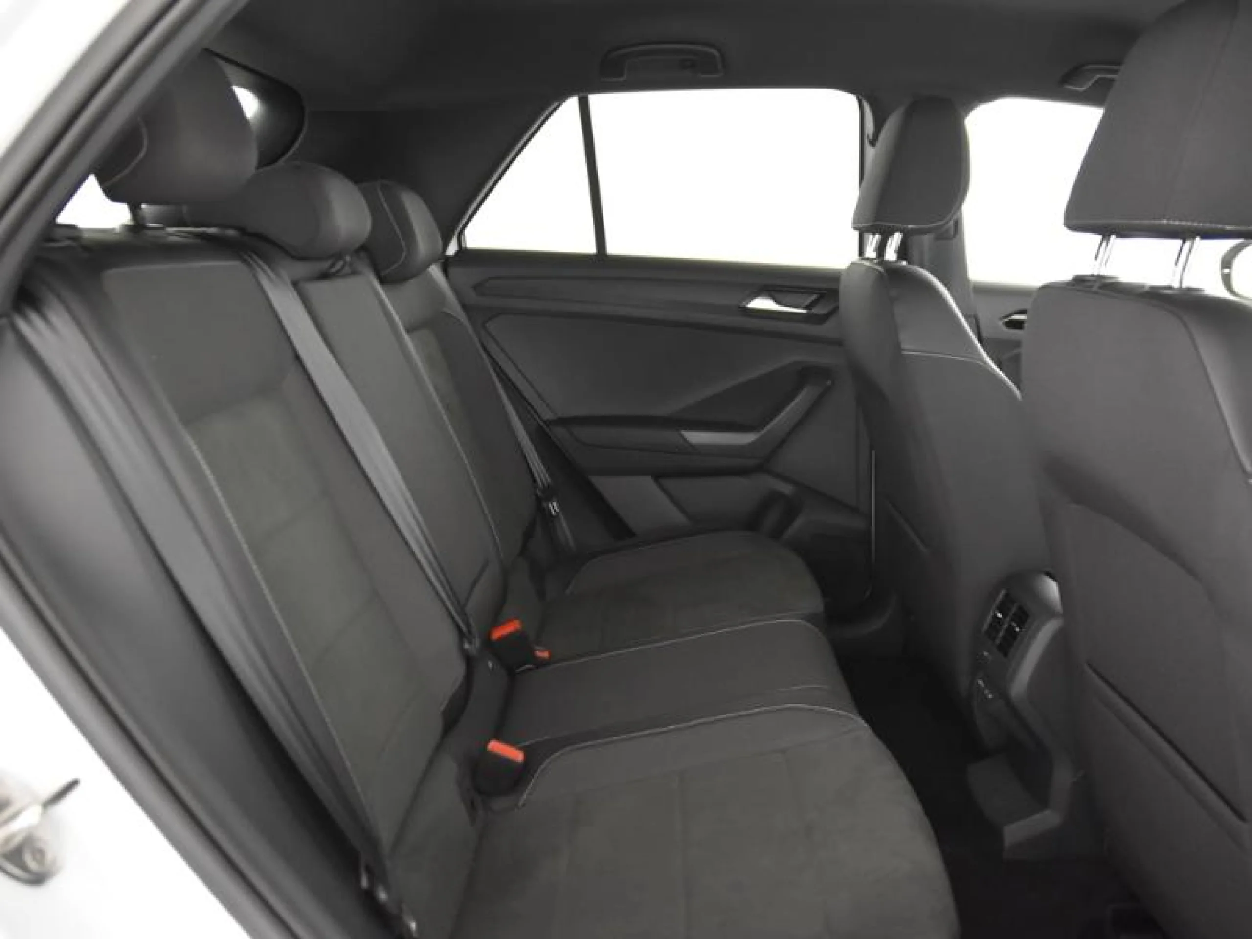 VOLKSWAGEN T ROC T ROC DARK LINE 1.0 TSI 85 KW (115 CV)  6 VEL. - Foto 6