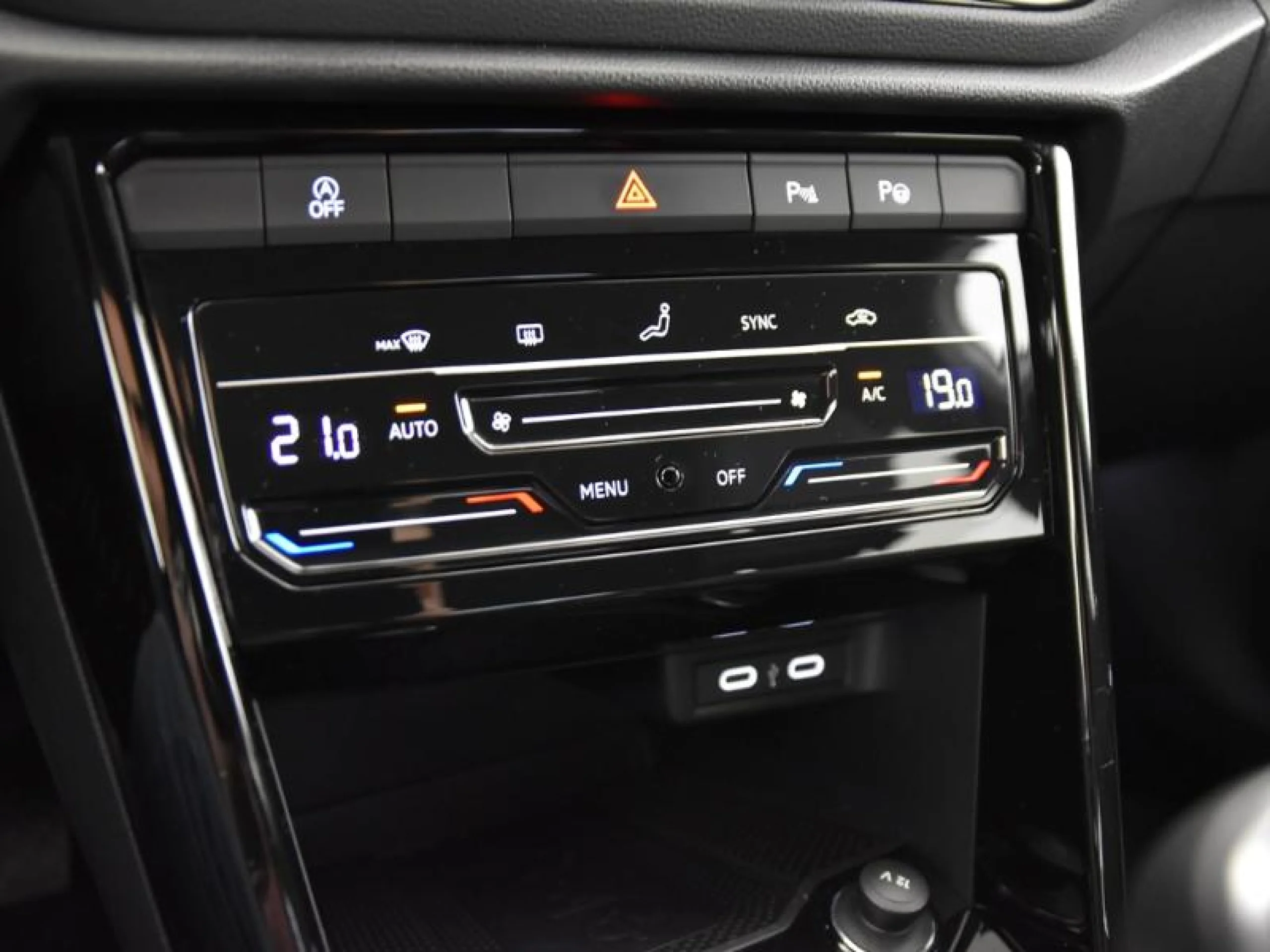 VOLKSWAGEN T ROC T ROC DARK LINE 1.0 TSI 85 KW (115 CV)  6 VEL. - Foto 11