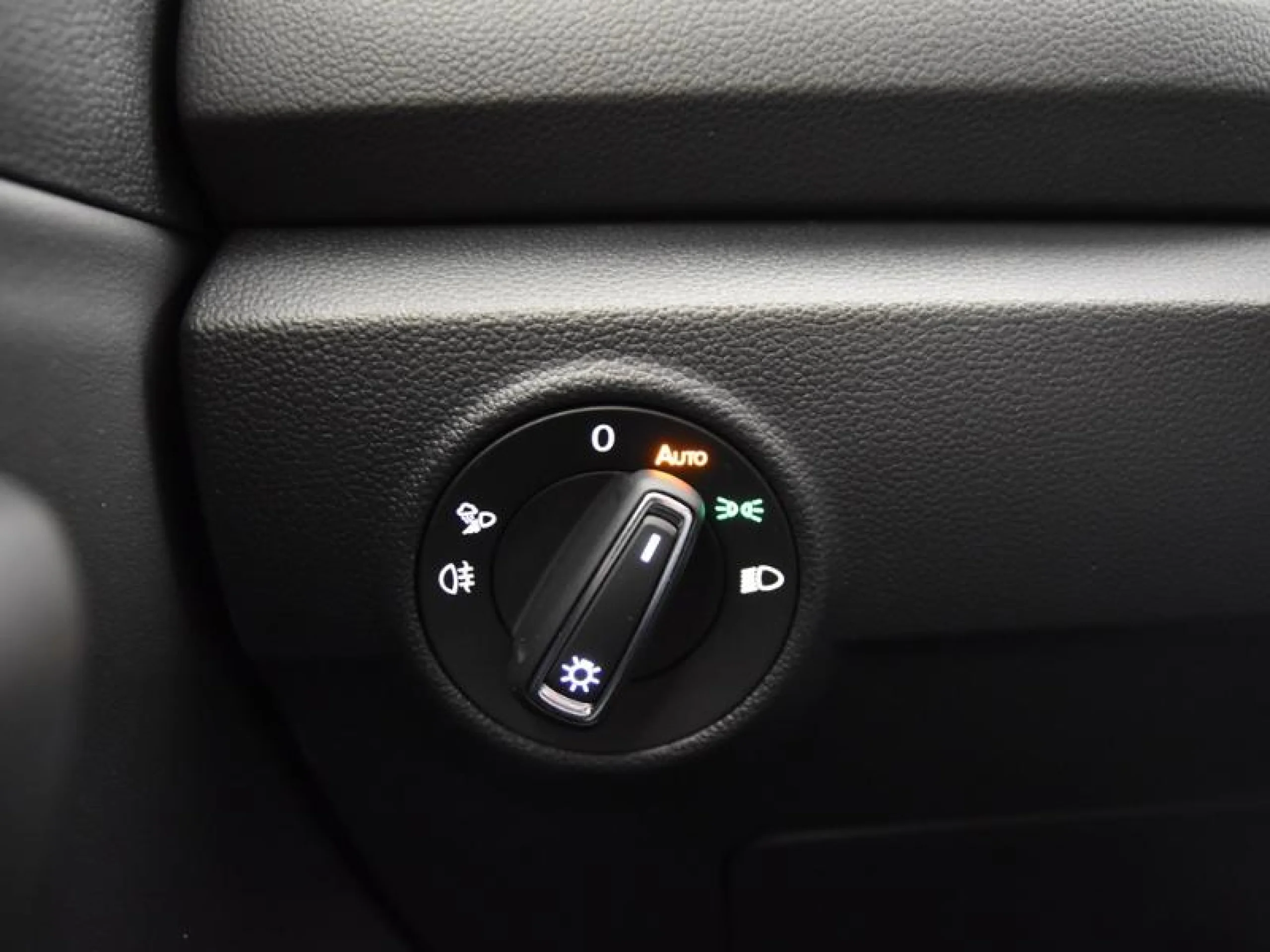 VOLKSWAGEN T ROC T ROC DARK LINE 1.0 TSI 85 KW (115 CV)  6 VEL. - Foto 18