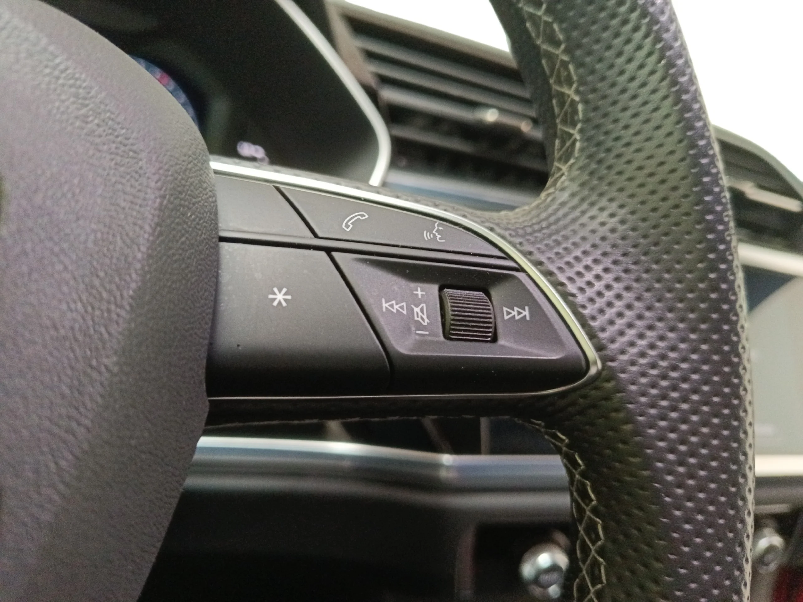 AUDI Q3 SPORTBACK S LINE 35 TDI 110KW (150CV) S TRONIC - Foto 9