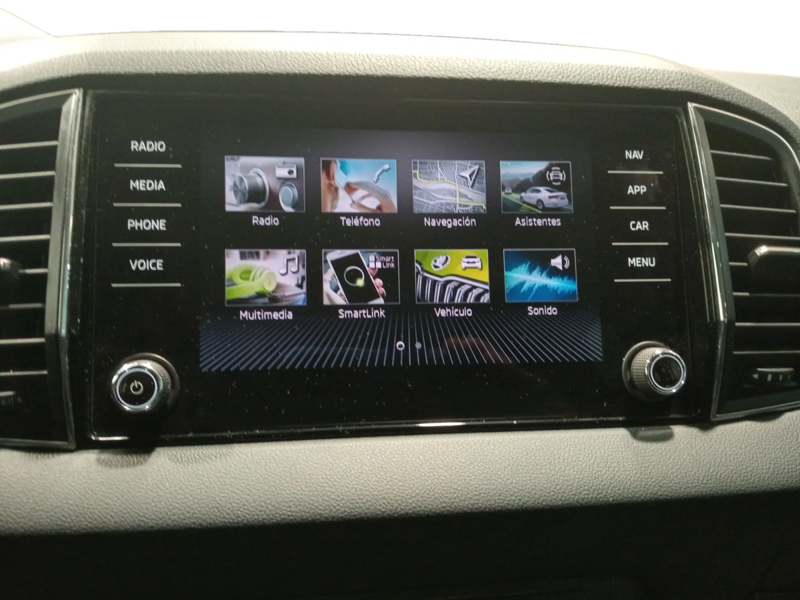 SKODA KAROQ 1.5 TSI 110KW (150CV) DSG ACT AMBITION - Foto 9