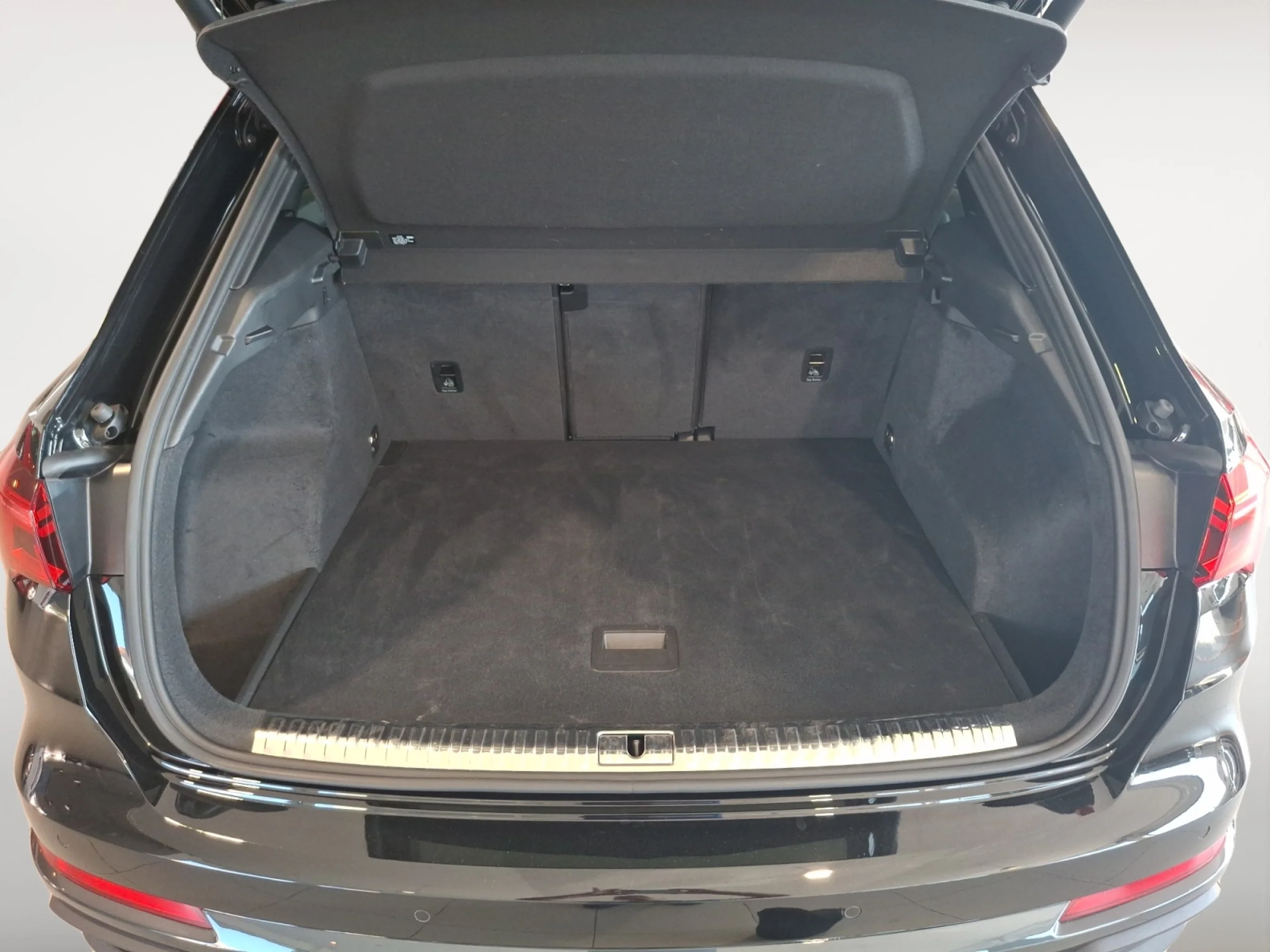 AUDI Q3 BLACK LINE 35 TFSI 110KW (150CV) S TRON - Foto 10