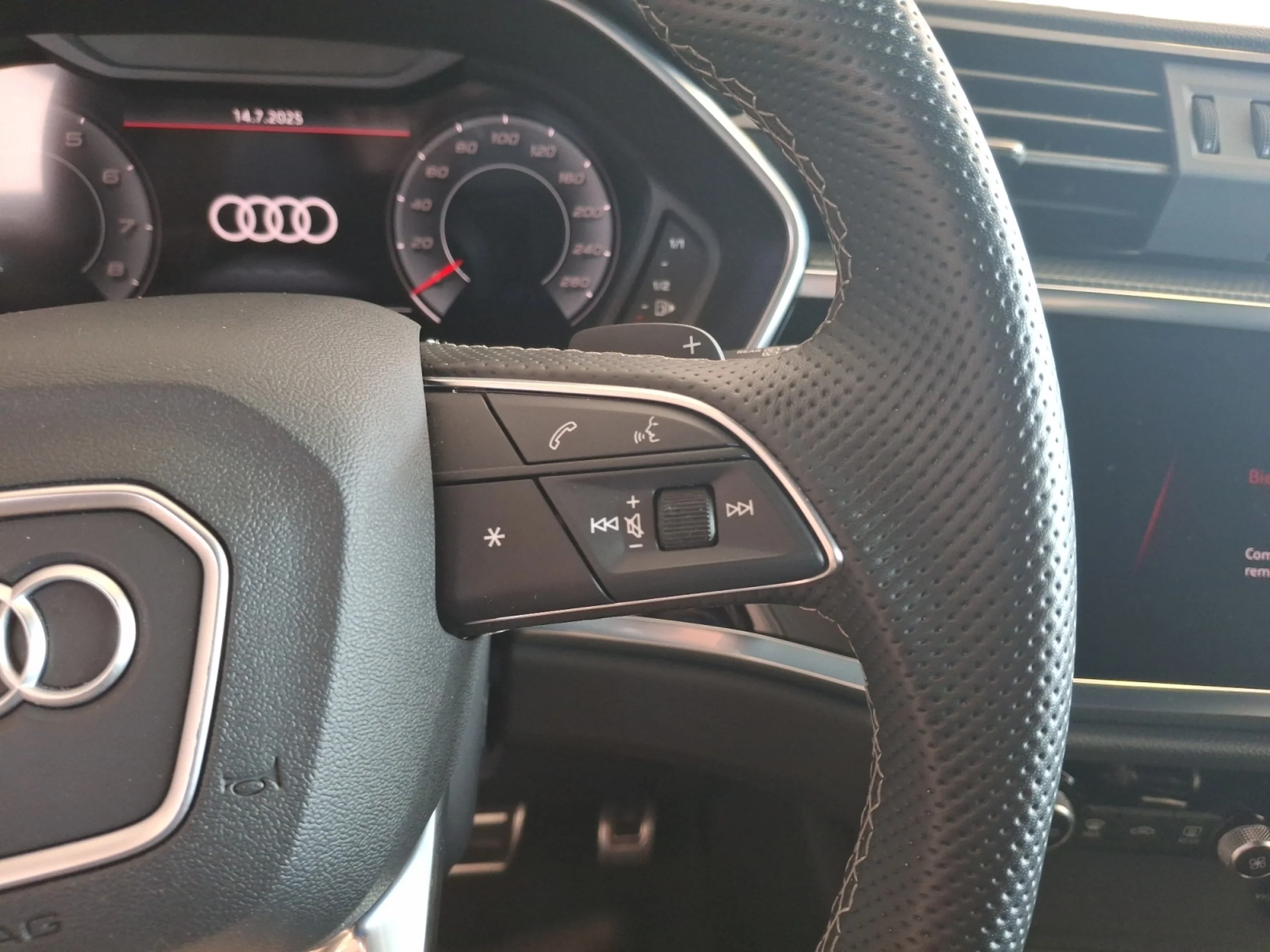 AUDI Q3 BLACK LINE 35 TFSI 110KW (150CV) S TRON - Foto 12