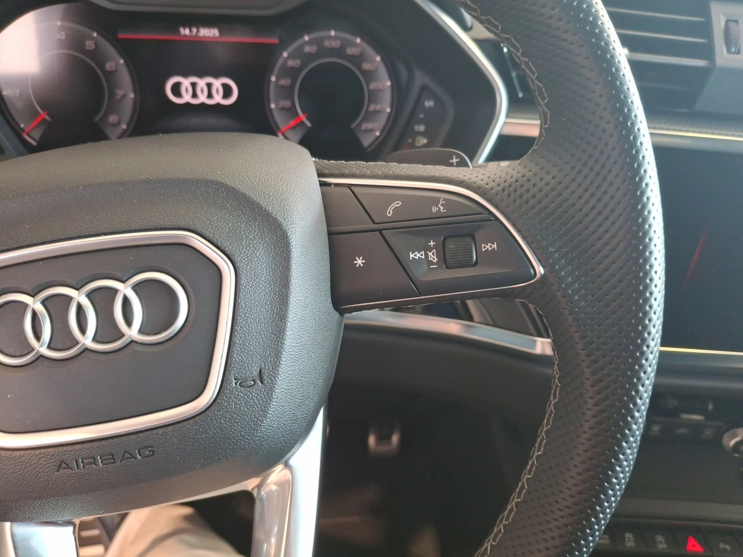 AUDI Q3 BLACK LINE 35 TFSI 110KW (150CV) S TRON - Foto 13