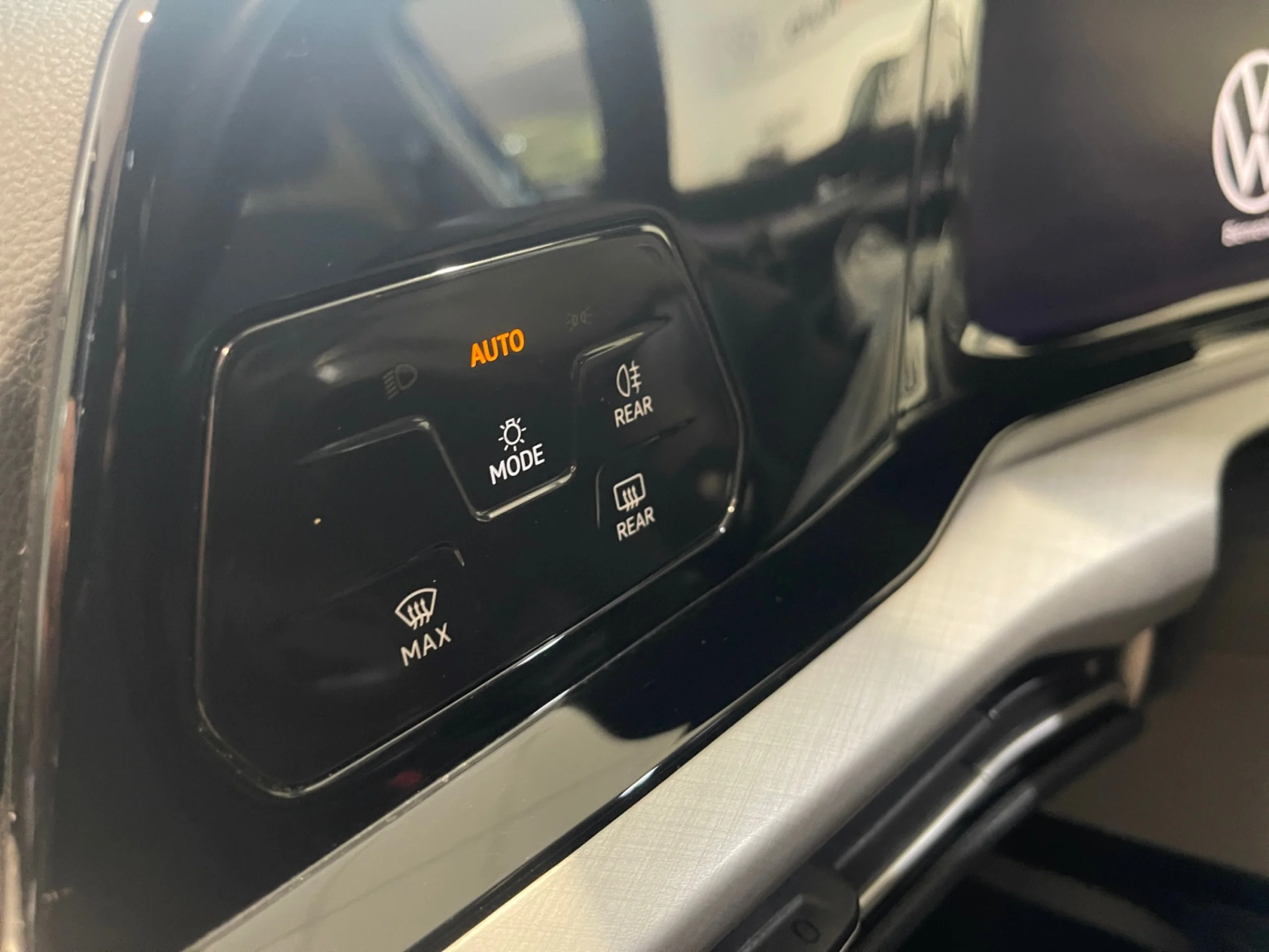 VOLKSWAGEN GOLF LIFE 1.0 ETSI 81KW (110CV) DSG VARIANT - Foto 12