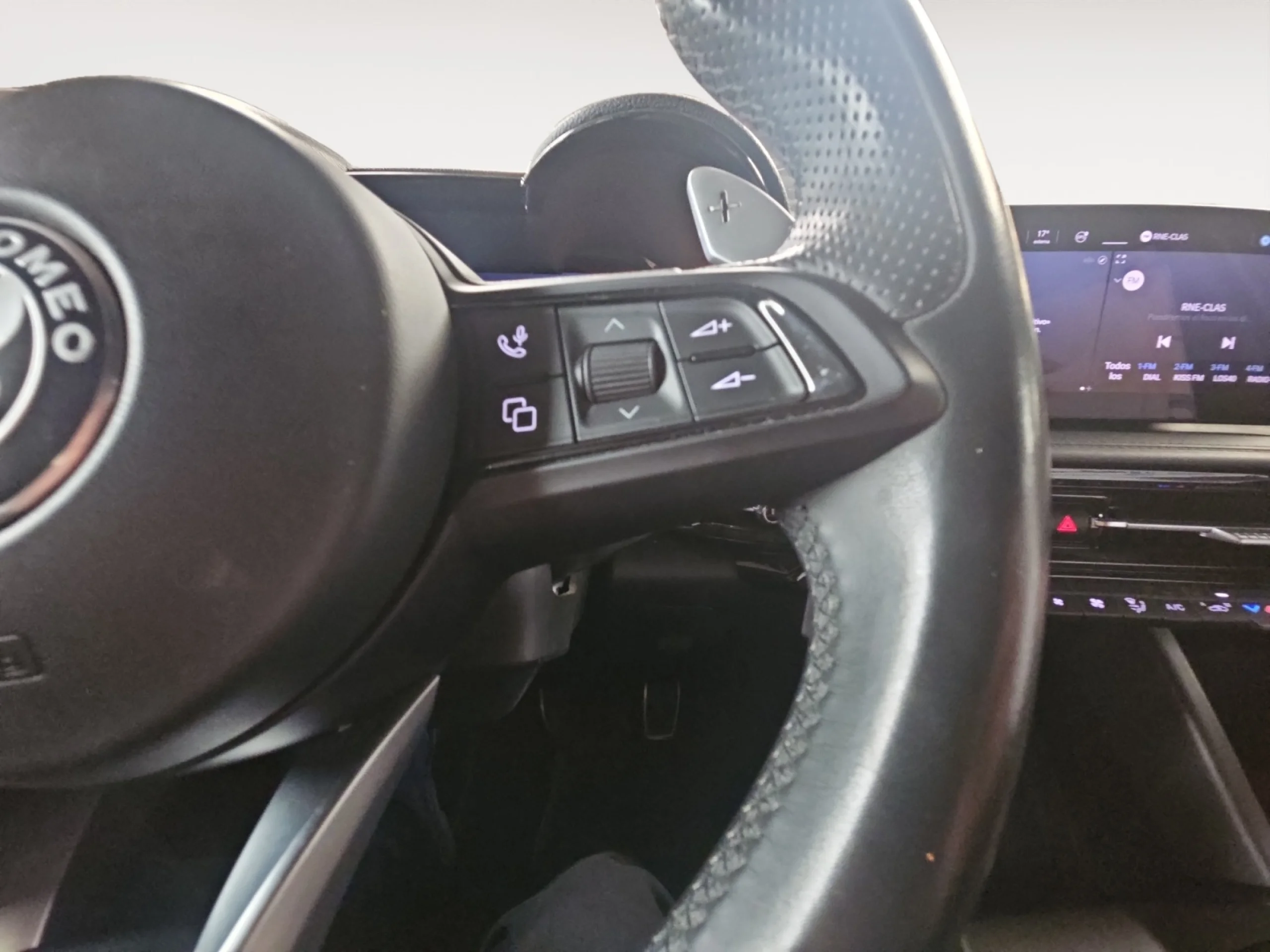 ALFA ROMEO TONALE 1.5 MHEV GASOLINA 130 CV SPECIALE FWD - Foto 17