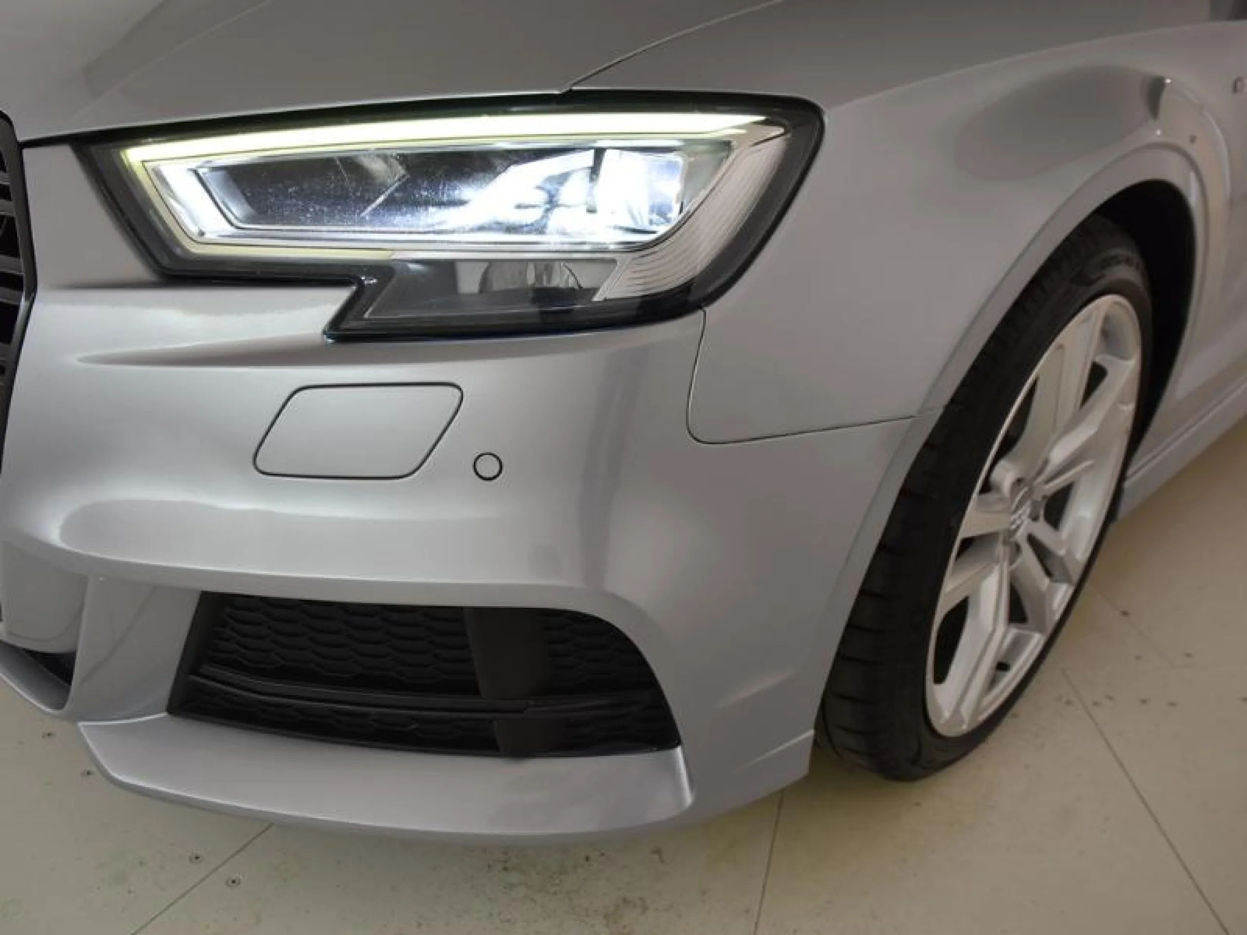 AUDI A3 SEDAN DESIGN 35 TDI 110KW S TRONIC - Foto 18