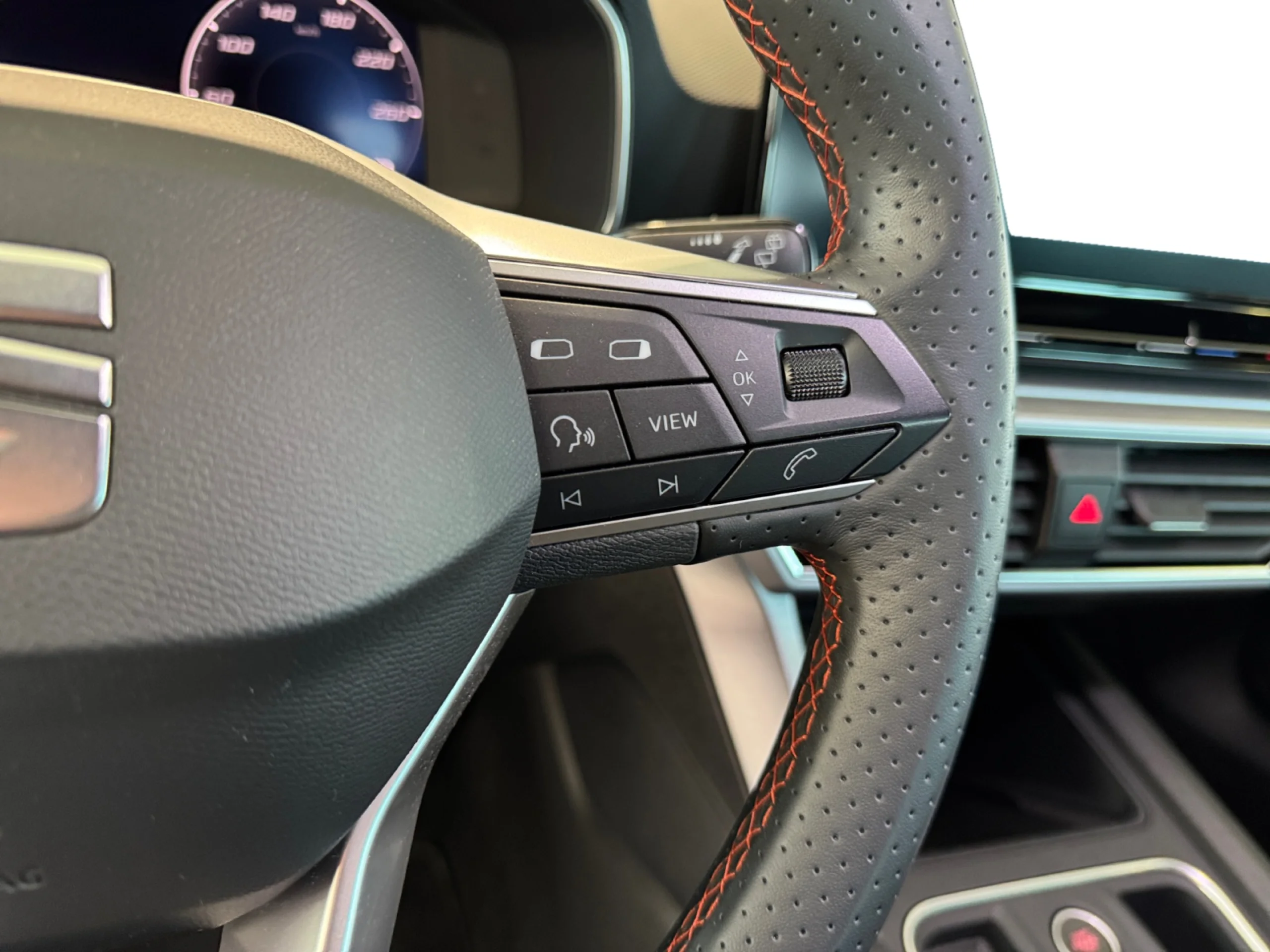 SEAT LEON 1.0 ETSI 81KW DSG 7 S&S FR XM ECO - Foto 10