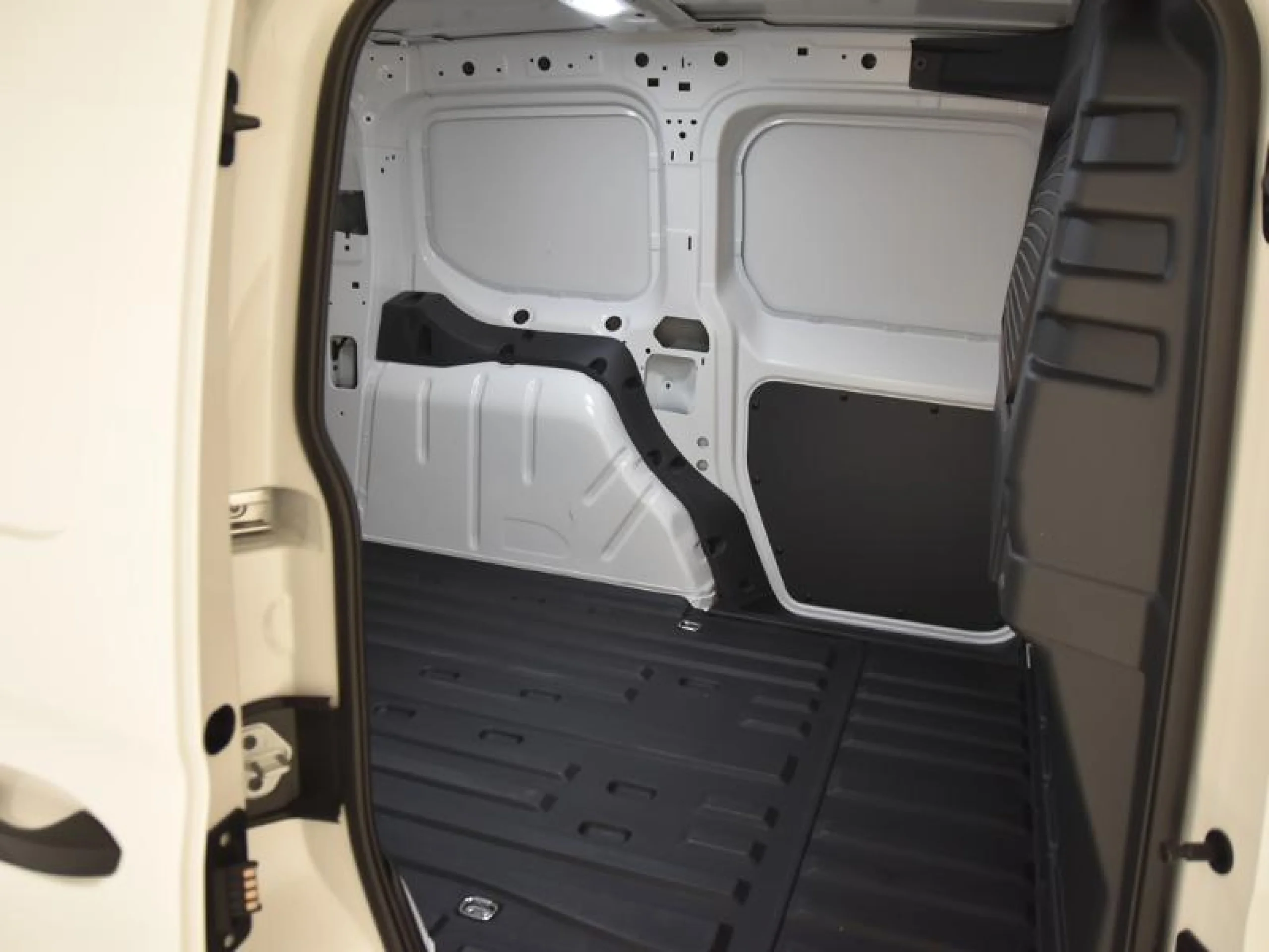 VOLKSWAGEN CADDY CARGO PHEV 1.5 TSI EHYBRID 85KW/110KW - Foto 6