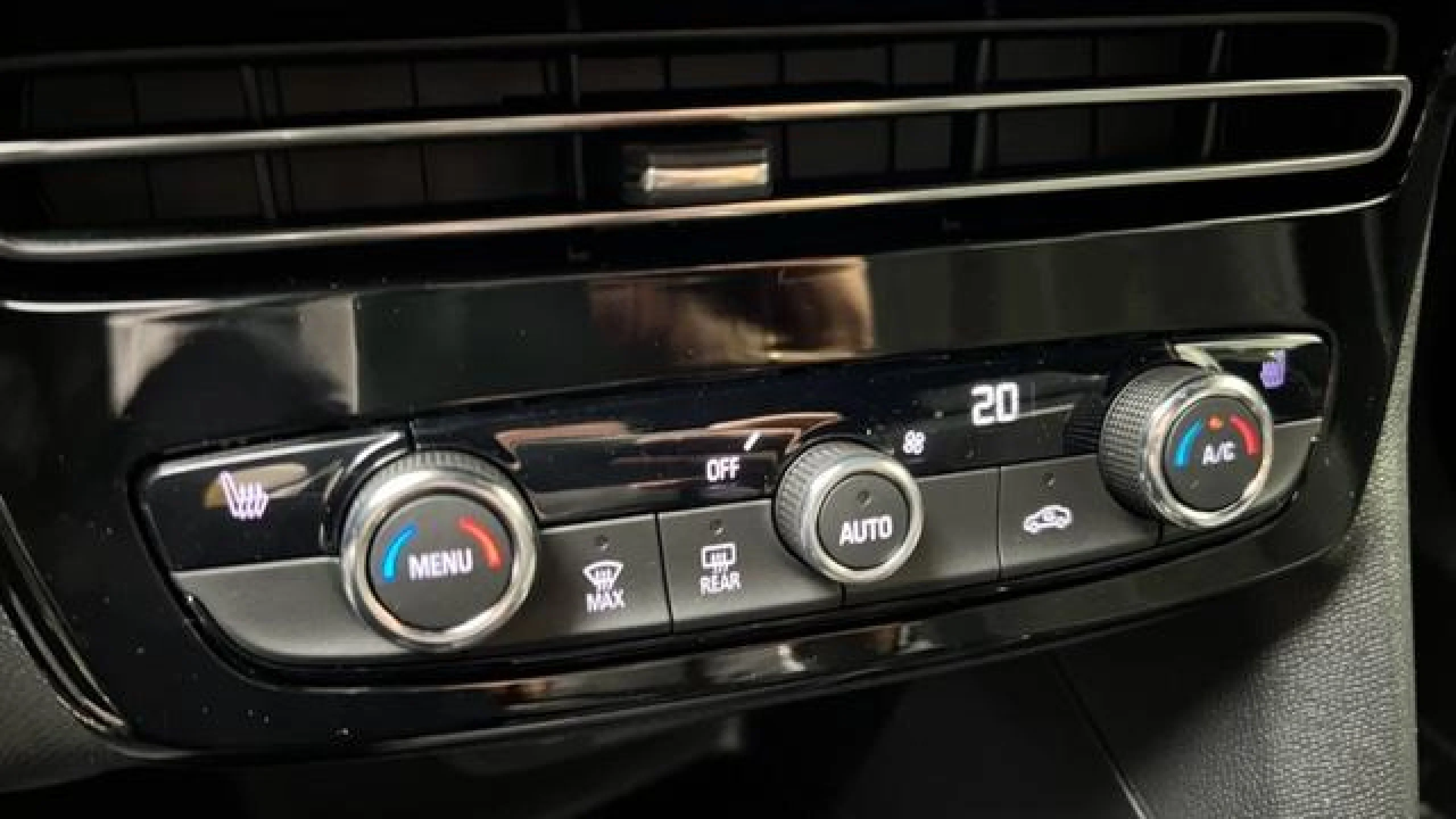 OPEL MOKKA E BEV 50KWH ULTIMATE - Foto 23