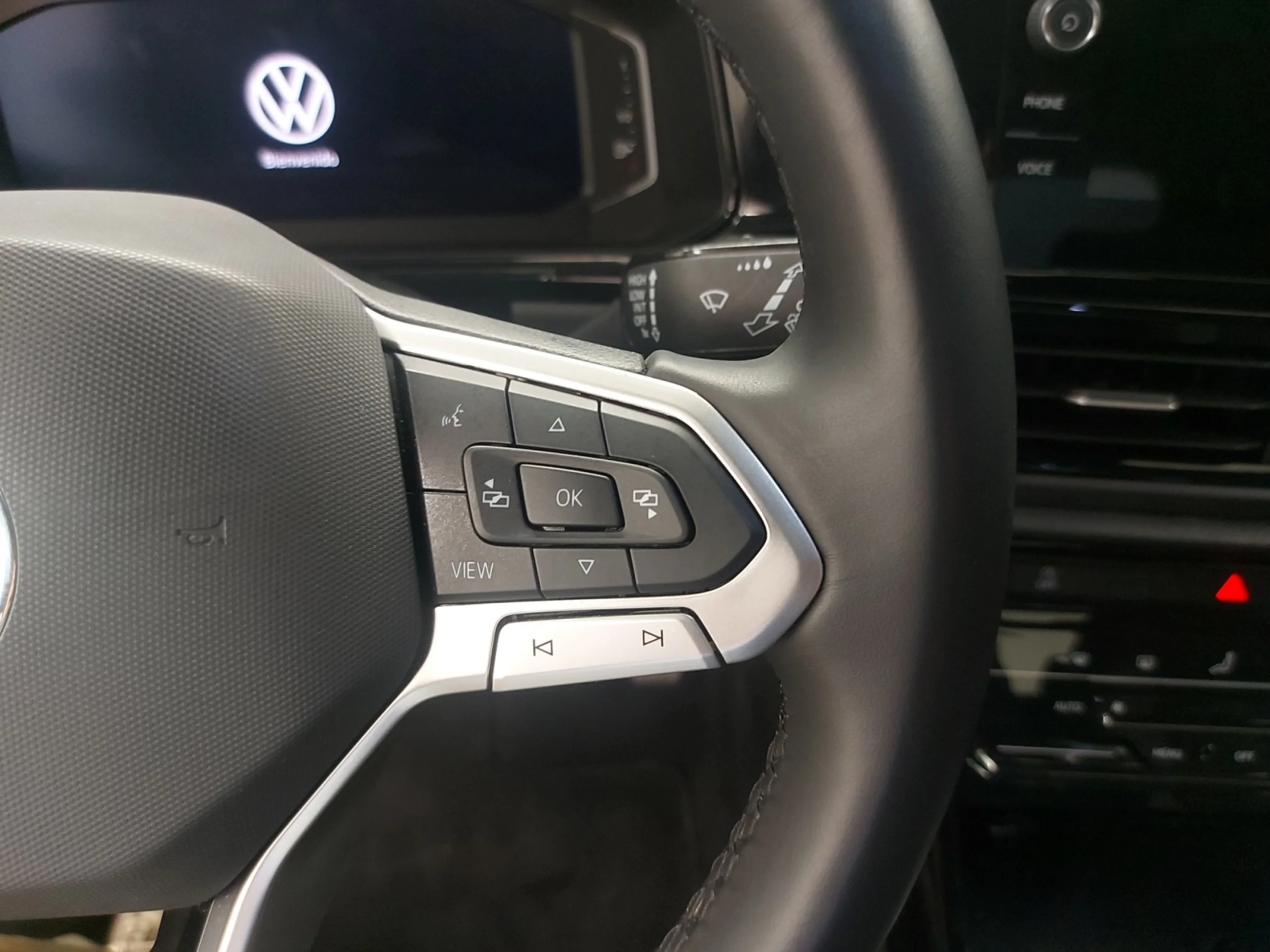 VOLKSWAGEN T ROC T ROC R LINE 1.5 TSI 110 KW (150 CV)  6 VEL. - Foto 10