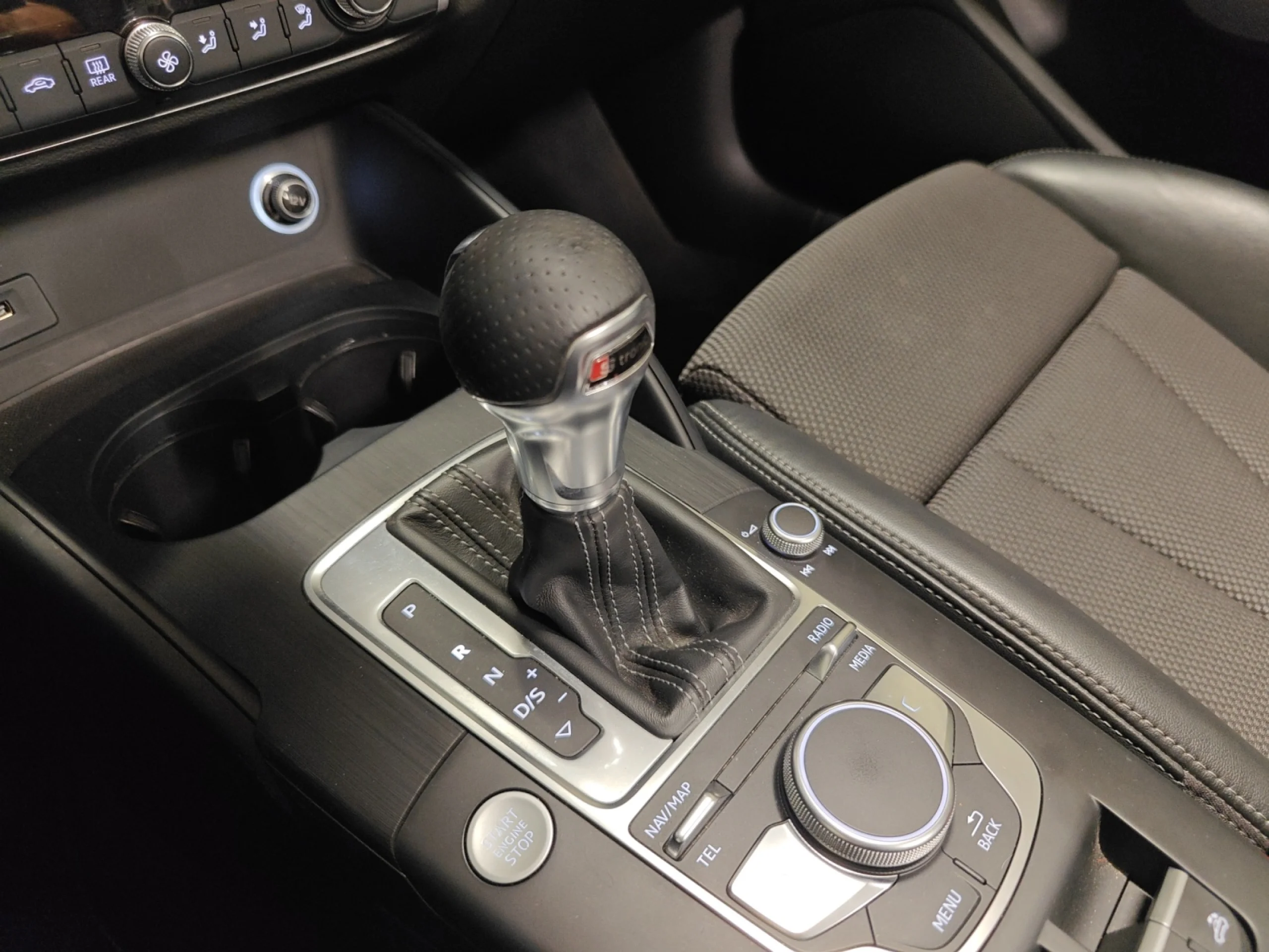 AUDI A3 CABRIO 35 TFSI 110KW (150CV) S TRONIC - Foto 17