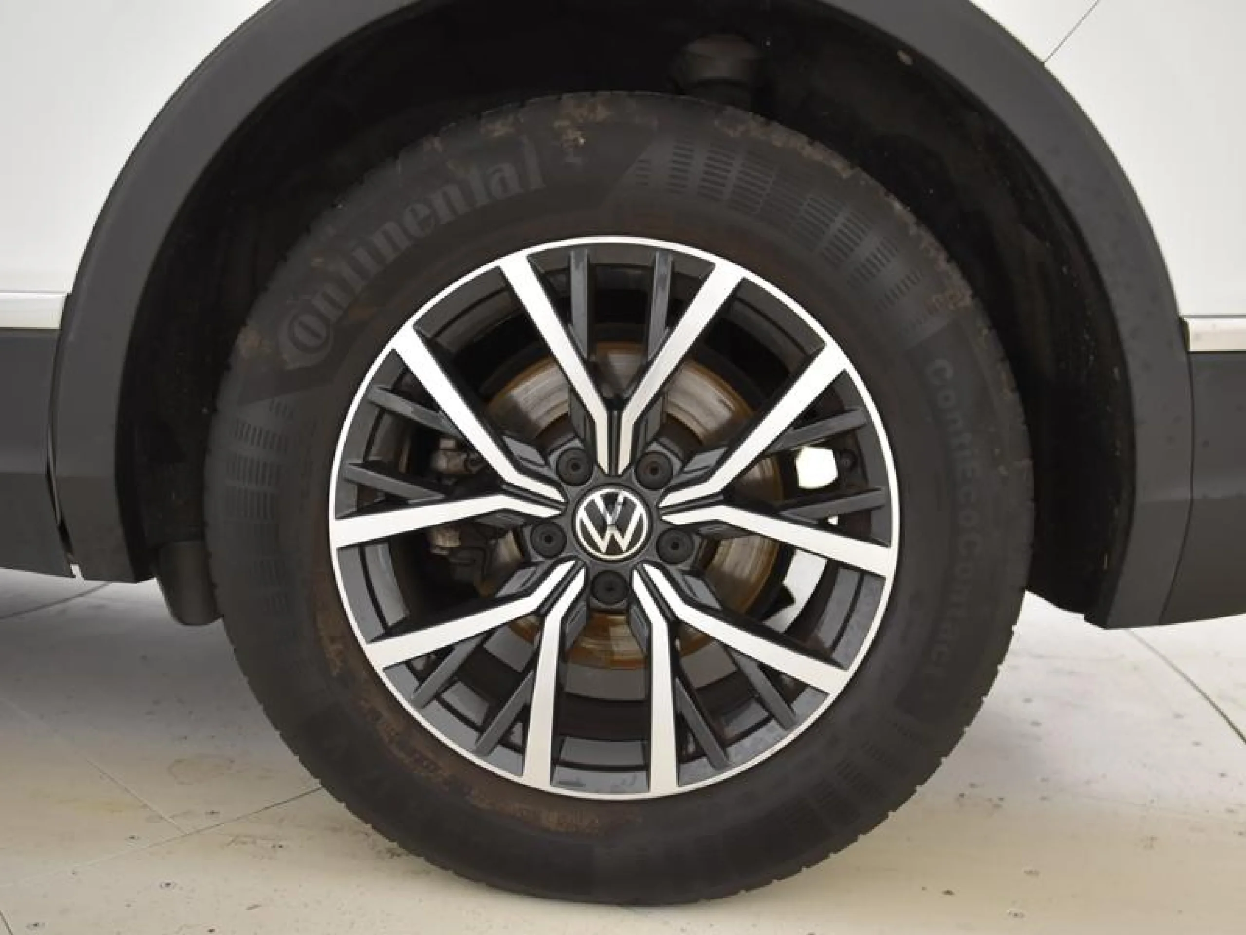 VOLKSWAGEN TIGUAN TIGUAN 2.0 TDI 90KW (122CV) - Foto 8