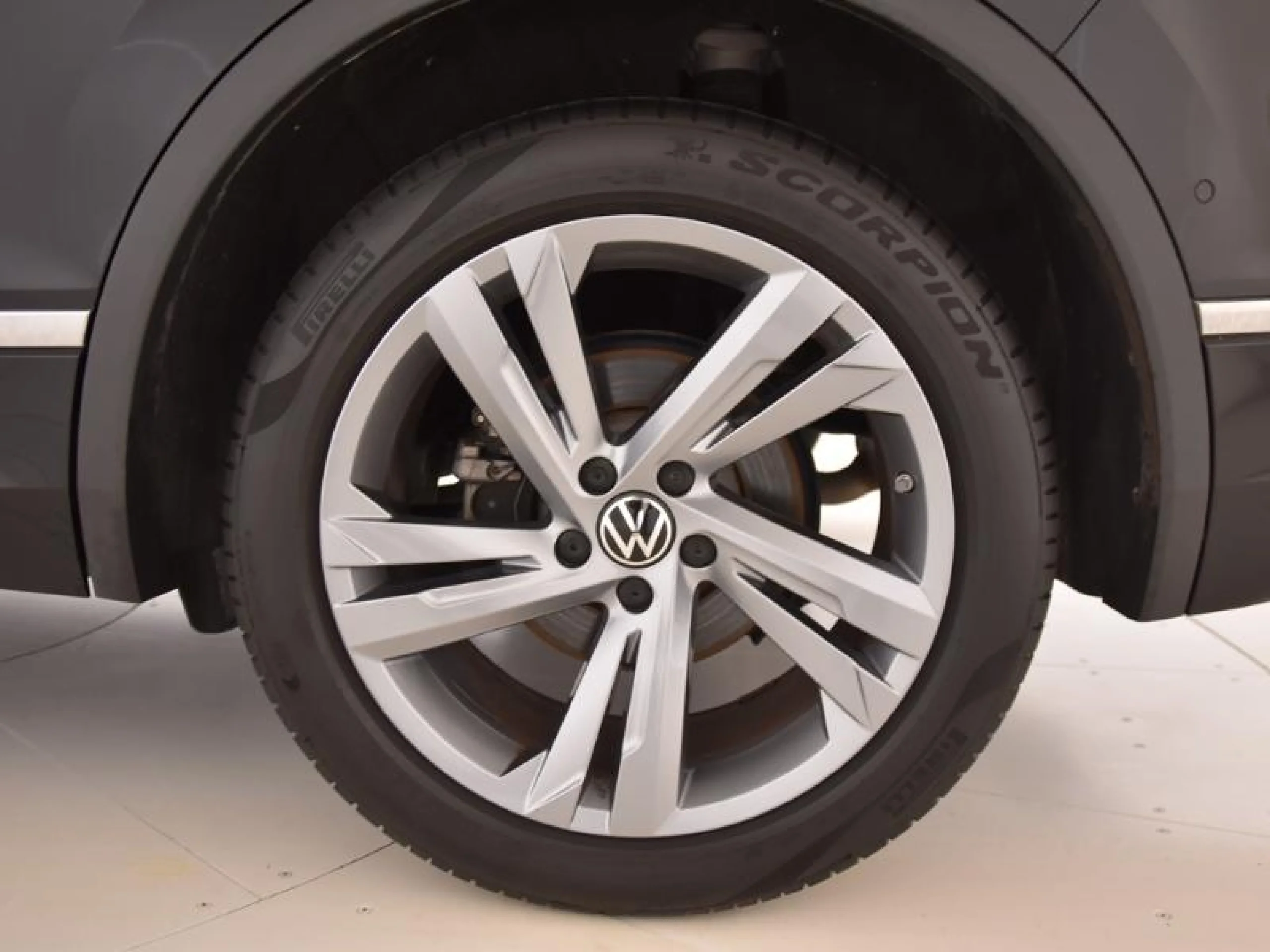 VOLKSWAGEN TIGUAN R LINE 2.0 TDI 110KW (150CV) DSG - Foto 9