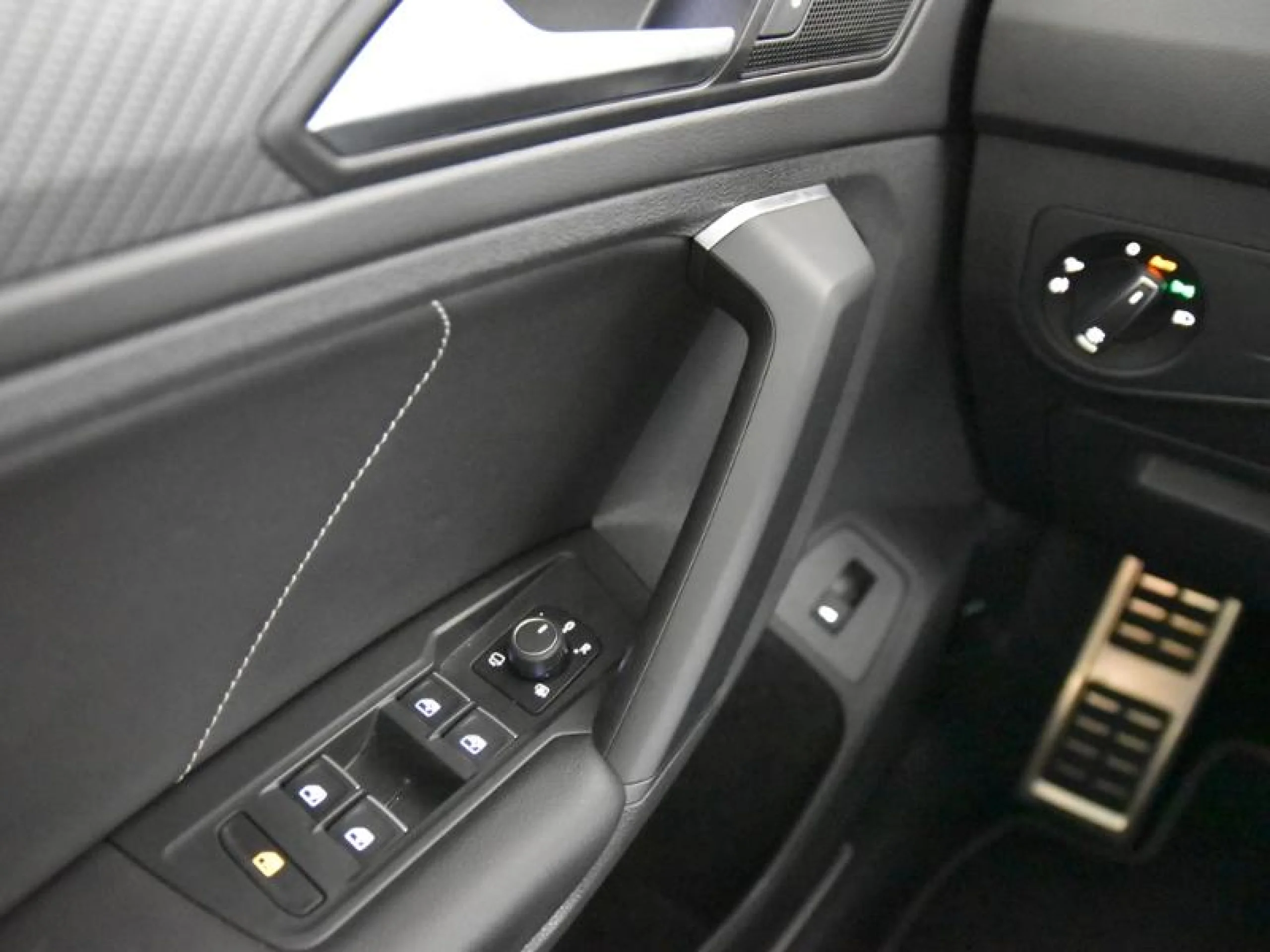 VOLKSWAGEN TIGUAN R LINE 2.0 TDI 110KW (150CV) DSG - Foto 20