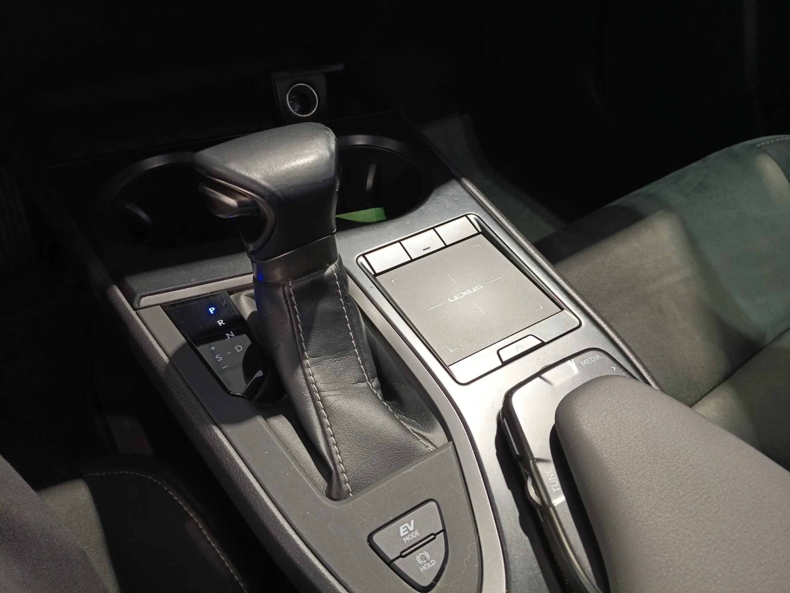 Lexus UX 2.0 250H BUSINESS - Foto 13