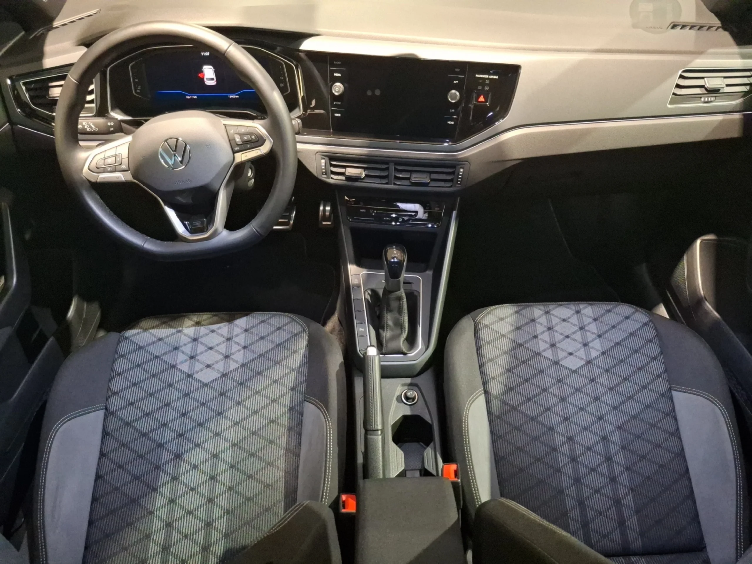 VOLKSWAGEN POLO R LINE 1.0 TSI 85KW (115CV) DSG - Foto 4