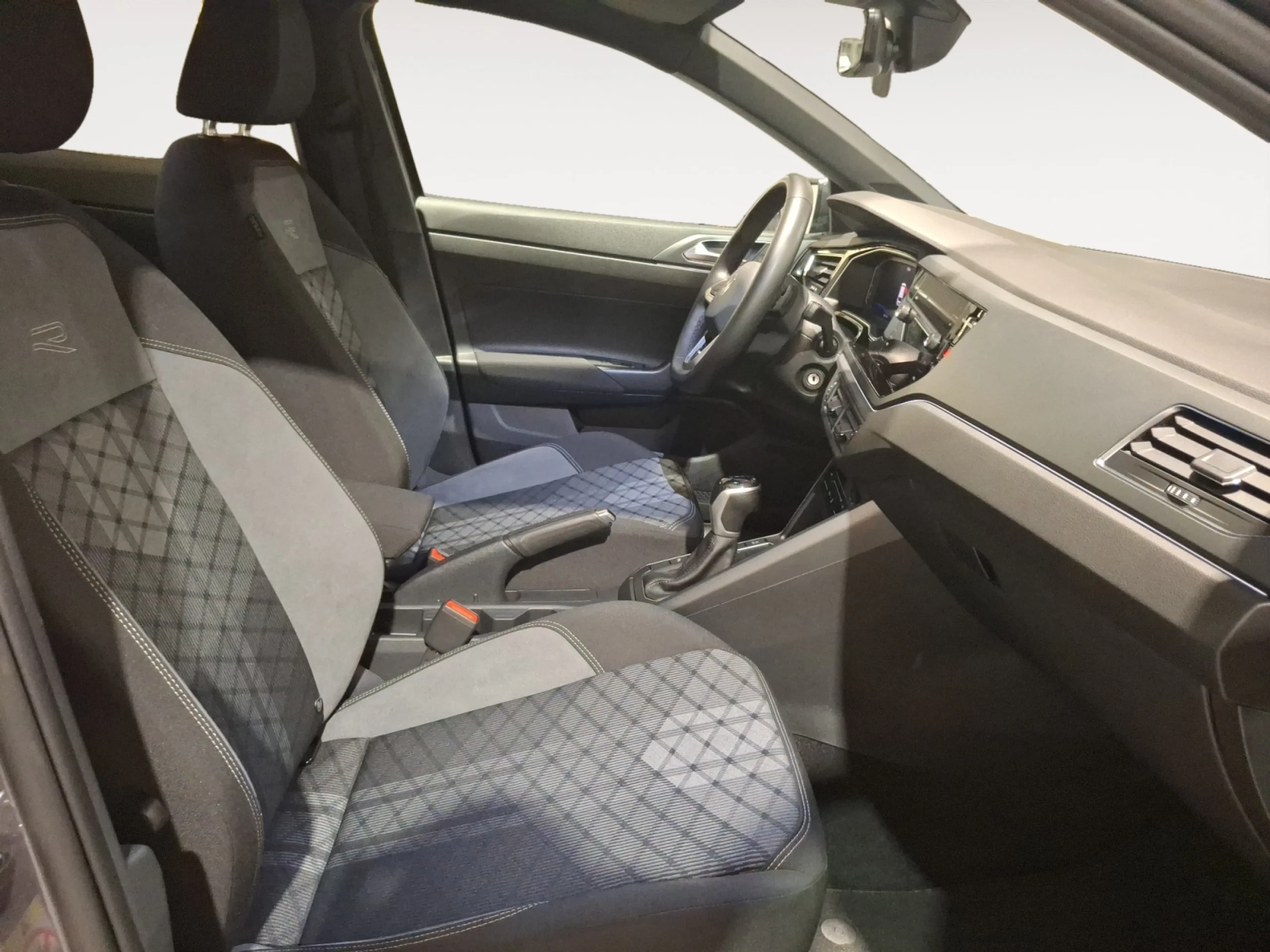 VOLKSWAGEN POLO R LINE 1.0 TSI 85KW (115CV) DSG - Foto 5