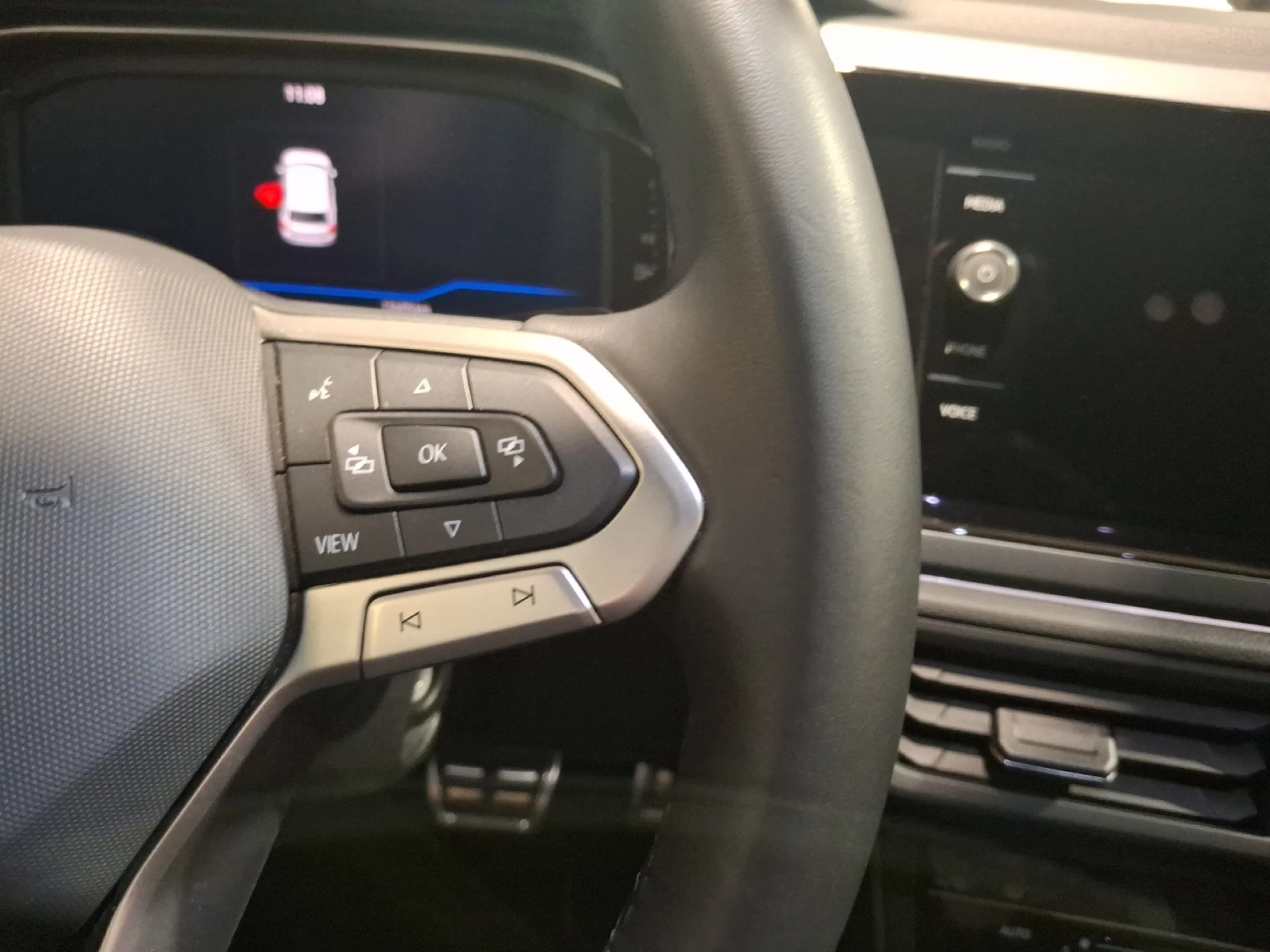 VOLKSWAGEN POLO R LINE 1.0 TSI 85KW (115CV) DSG - Foto 9