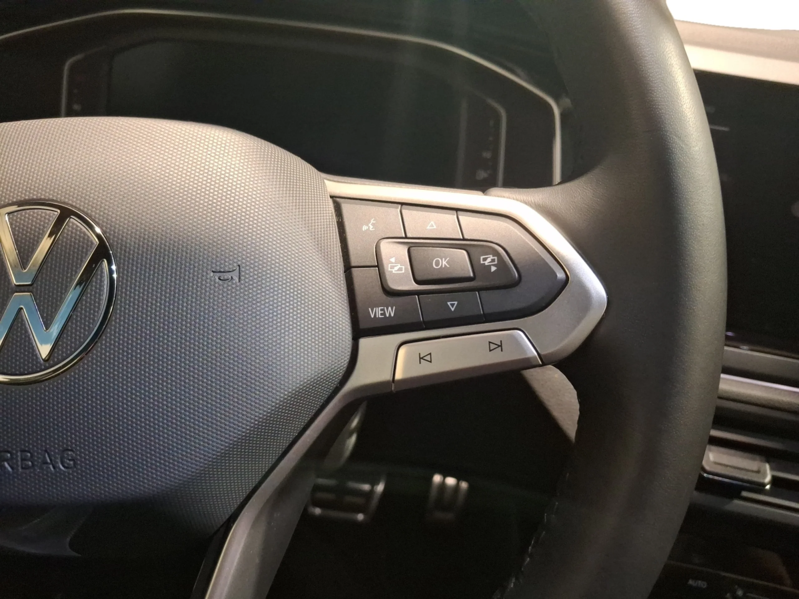 VOLKSWAGEN POLO R LINE 1.0 TSI 85KW (115CV) DSG - Foto 10