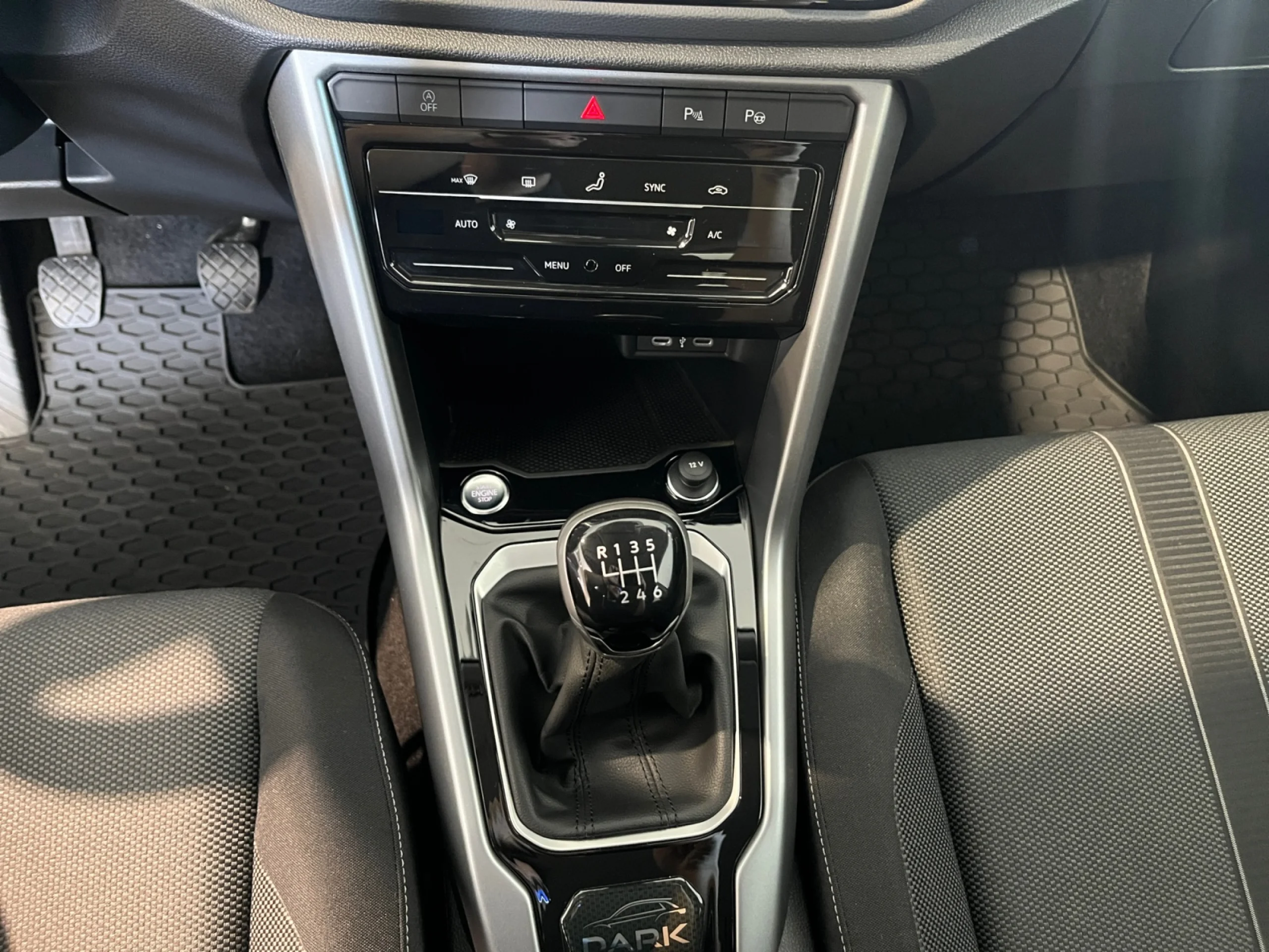 VOLKSWAGEN T ROC 2.0TDI DARK 150CV 6VEL - Foto 14