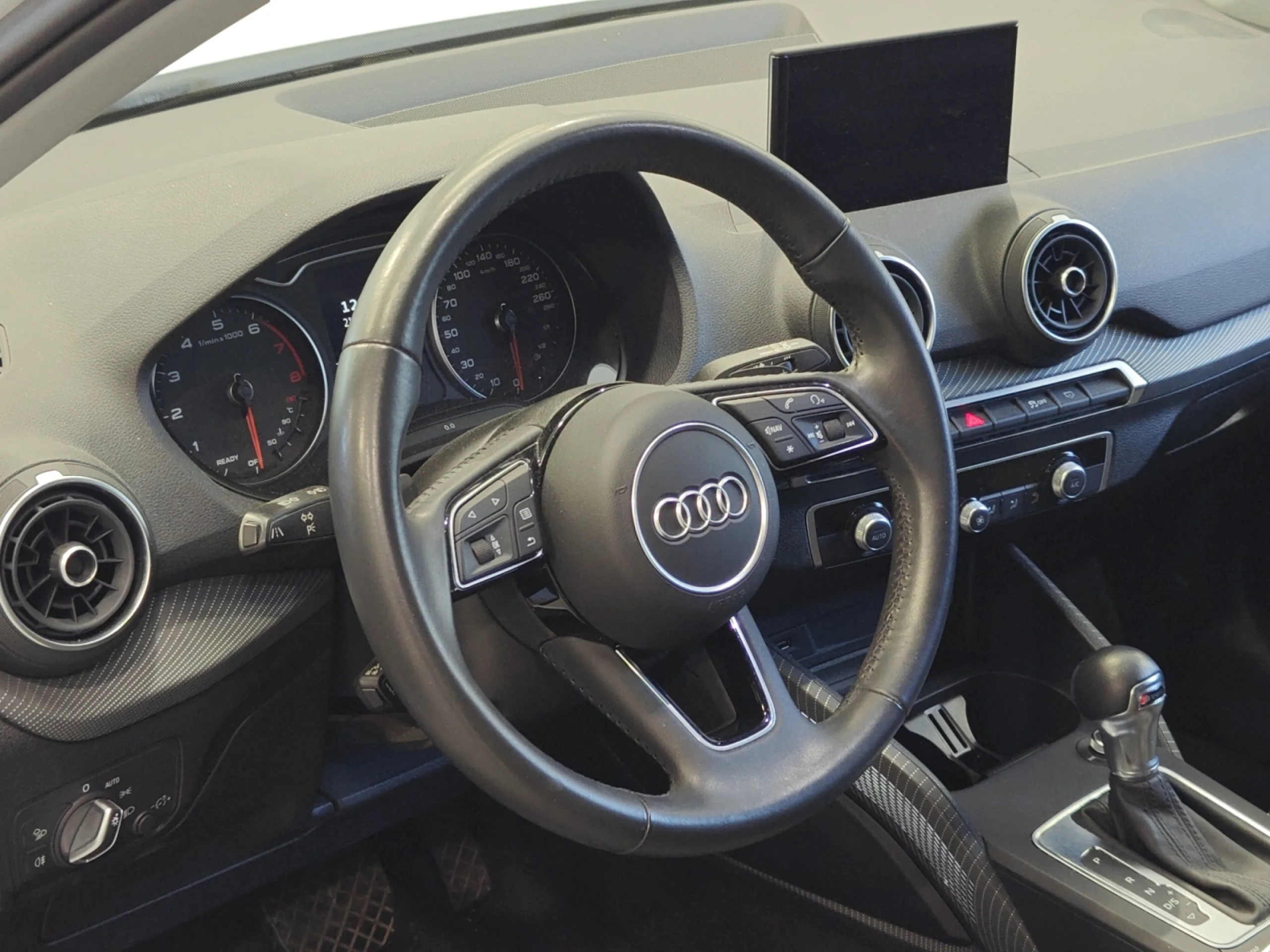 AUDI Q2 ALL IN ED 35 TFSI 110KW (150CV) S TRONIC - Foto 9