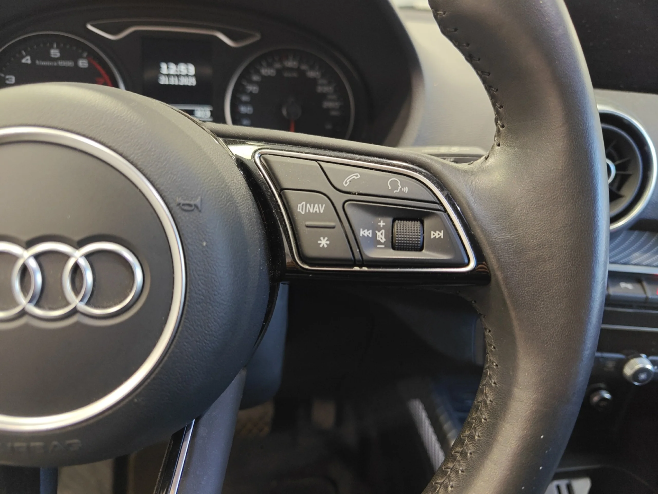 AUDI Q2 ALL IN ED 35 TFSI 110KW (150CV) S TRONIC - Foto 10