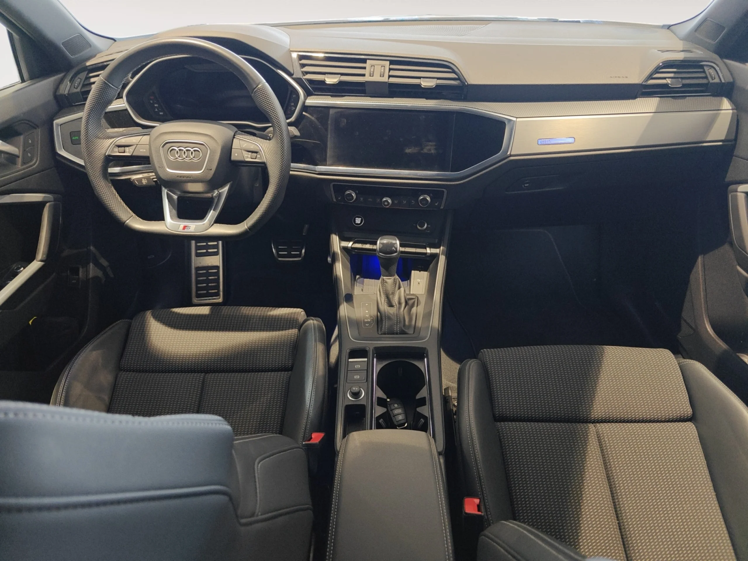 AUDI Q3 BLACK LINE 35 TFSI 110KW (150CV) S TRON - Foto 7