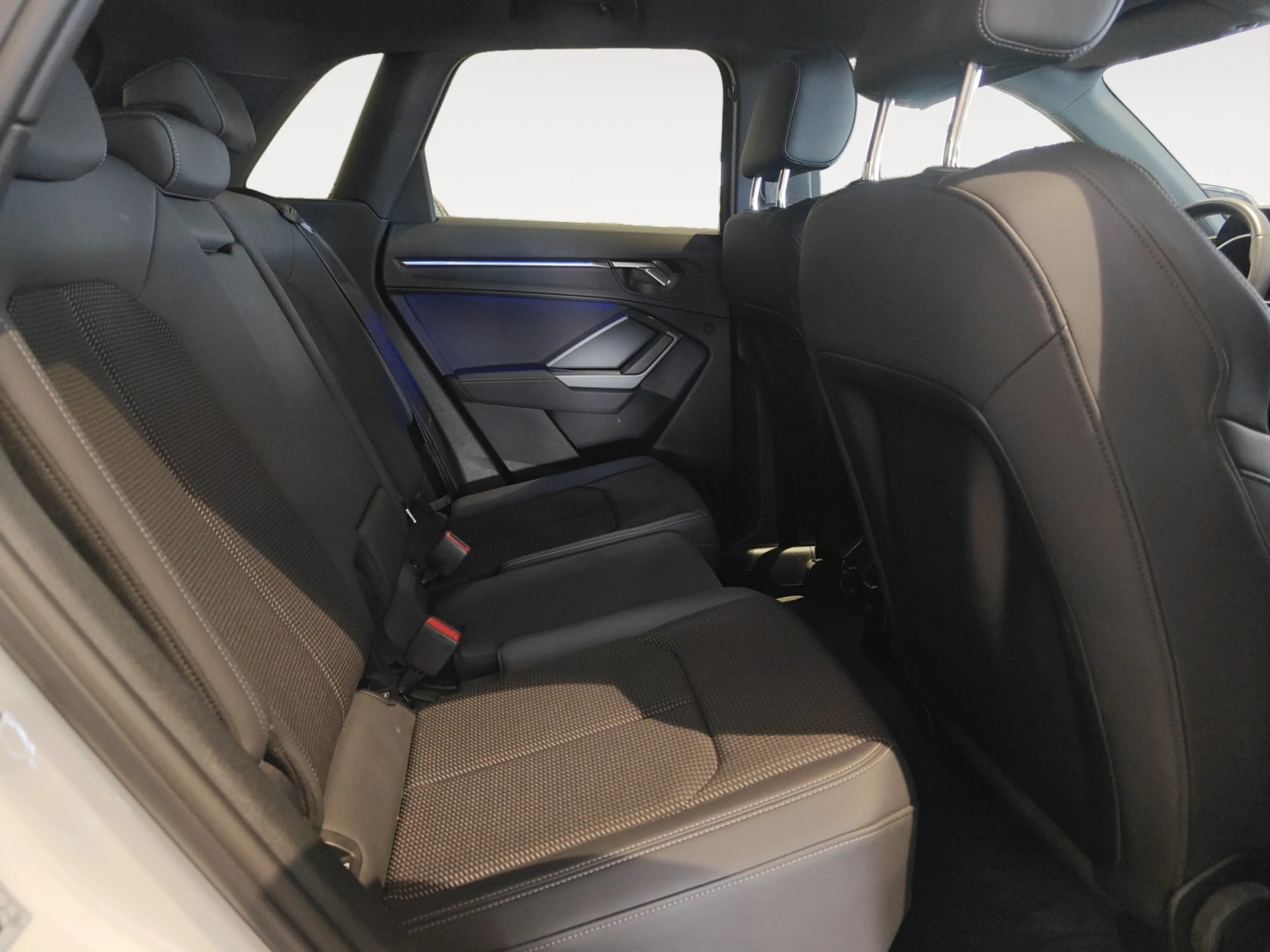 AUDI Q3 BLACK LINE 35 TFSI 110KW (150CV) S TRON - Foto 8