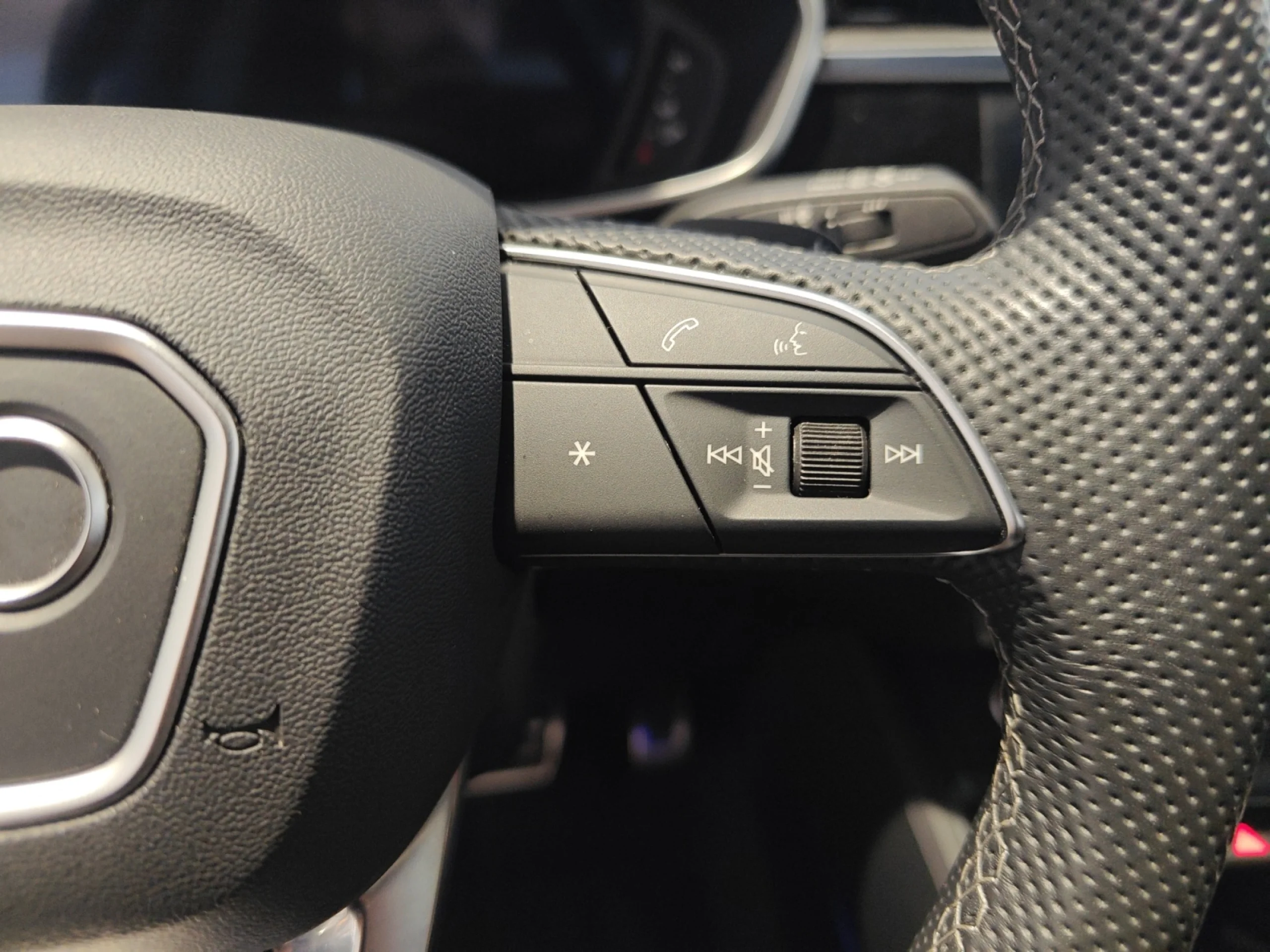 AUDI Q3 BLACK LINE 35 TFSI 110KW (150CV) S TRON - Foto 13