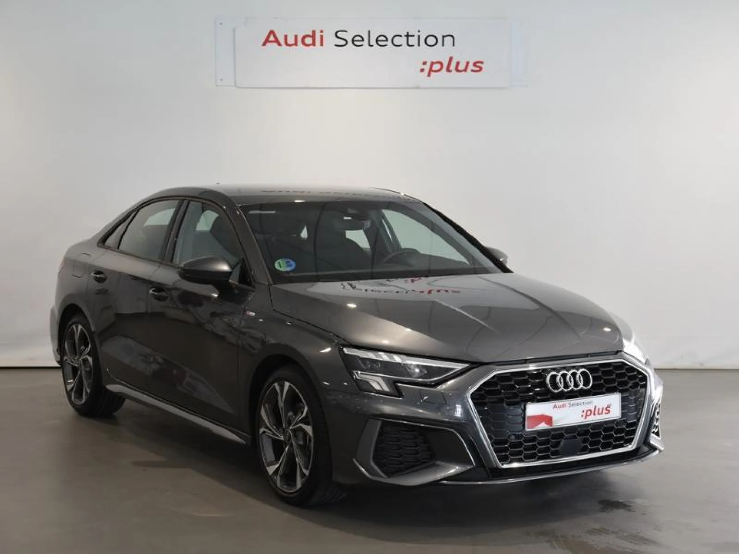 AUDI A3 SEDAN S LINE 35 TFSI 110KW S TRONIC - Foto 1