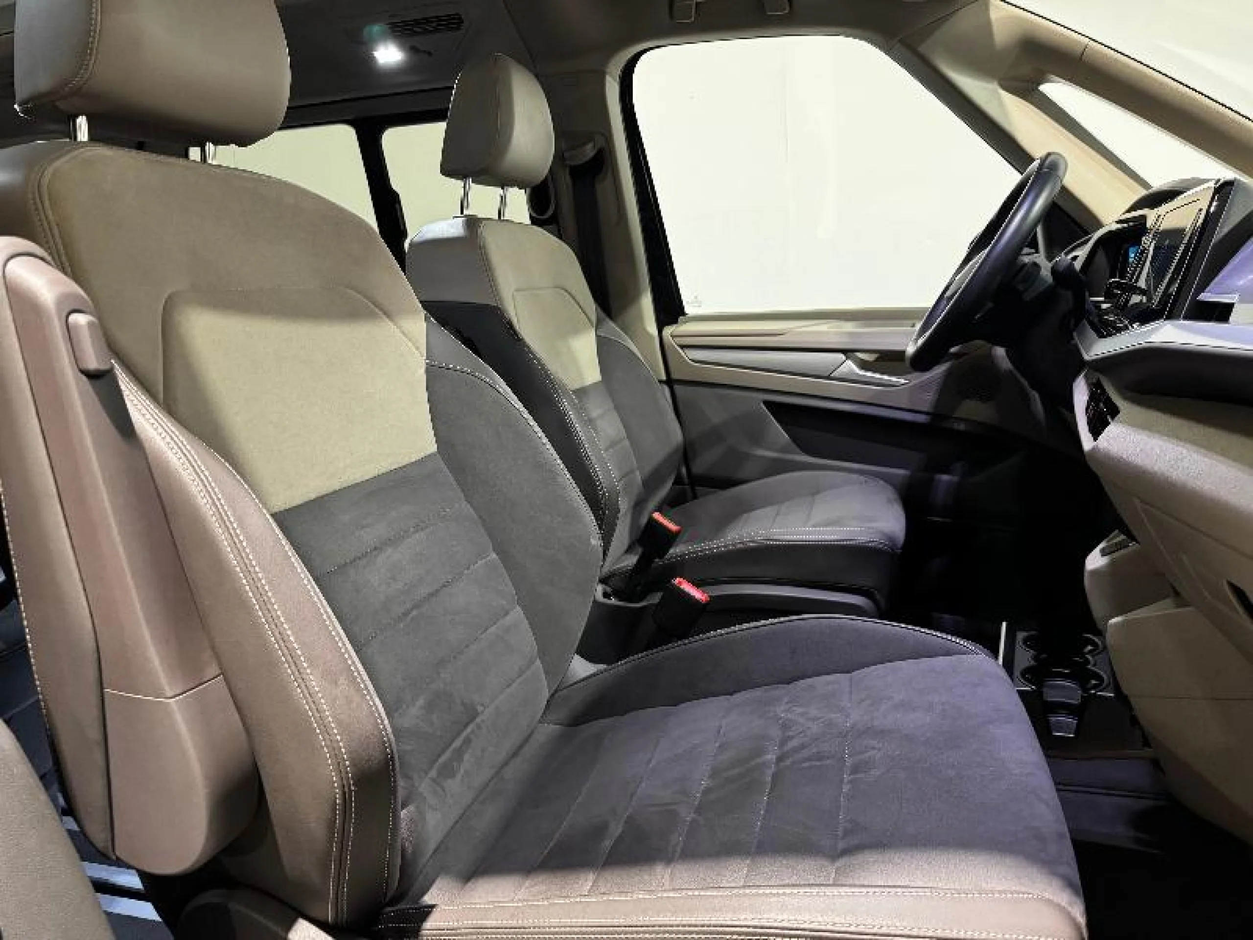 VOLKSWAGEN Multivan LIFE 2.0 TDI 110KW (150CV) DSG B.CORTA - Foto 5